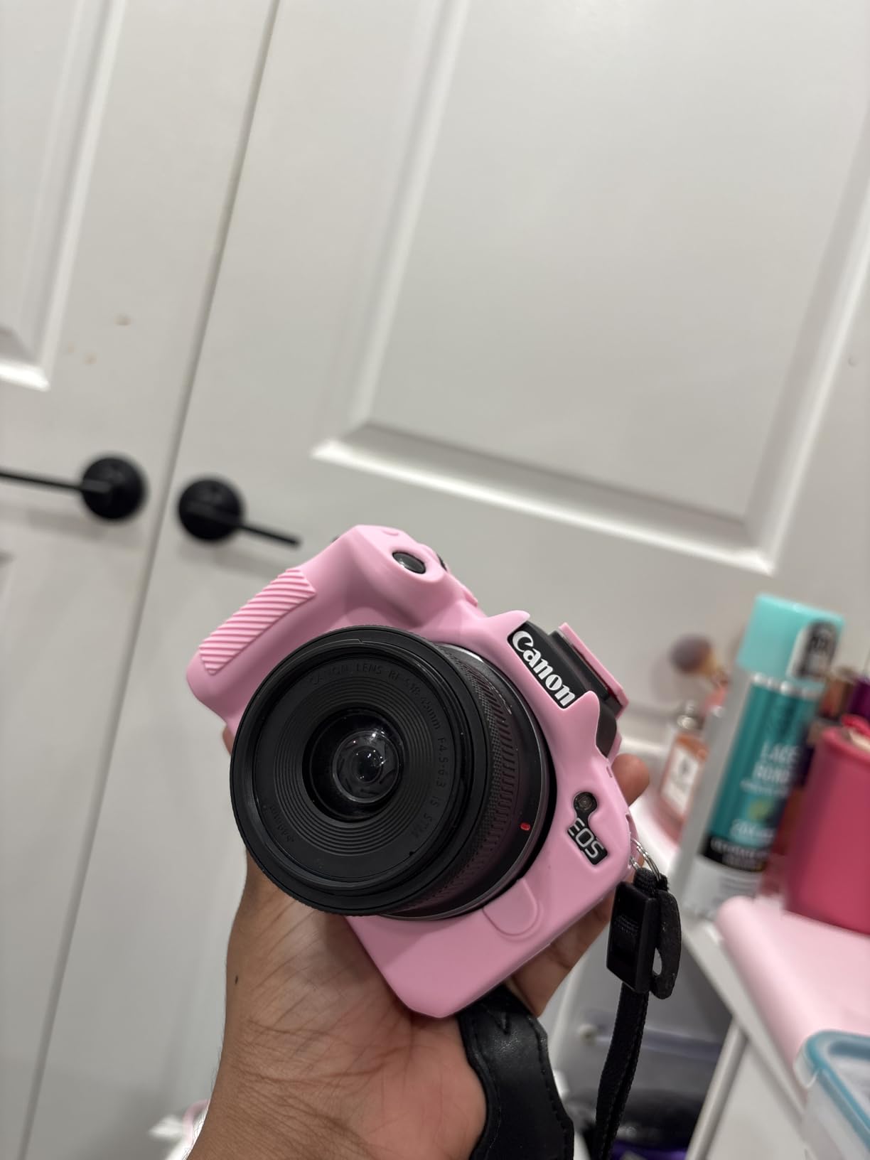 Canon EOS R50 Mirrorless Camera with 18-45mm Lens (5811C012) Bundle | For Photography & Video | APS-C Mirrorless Camera | 4K Video | Dual Pixel AF II + 64GB Memory Card + Camera Bag customer photo 1