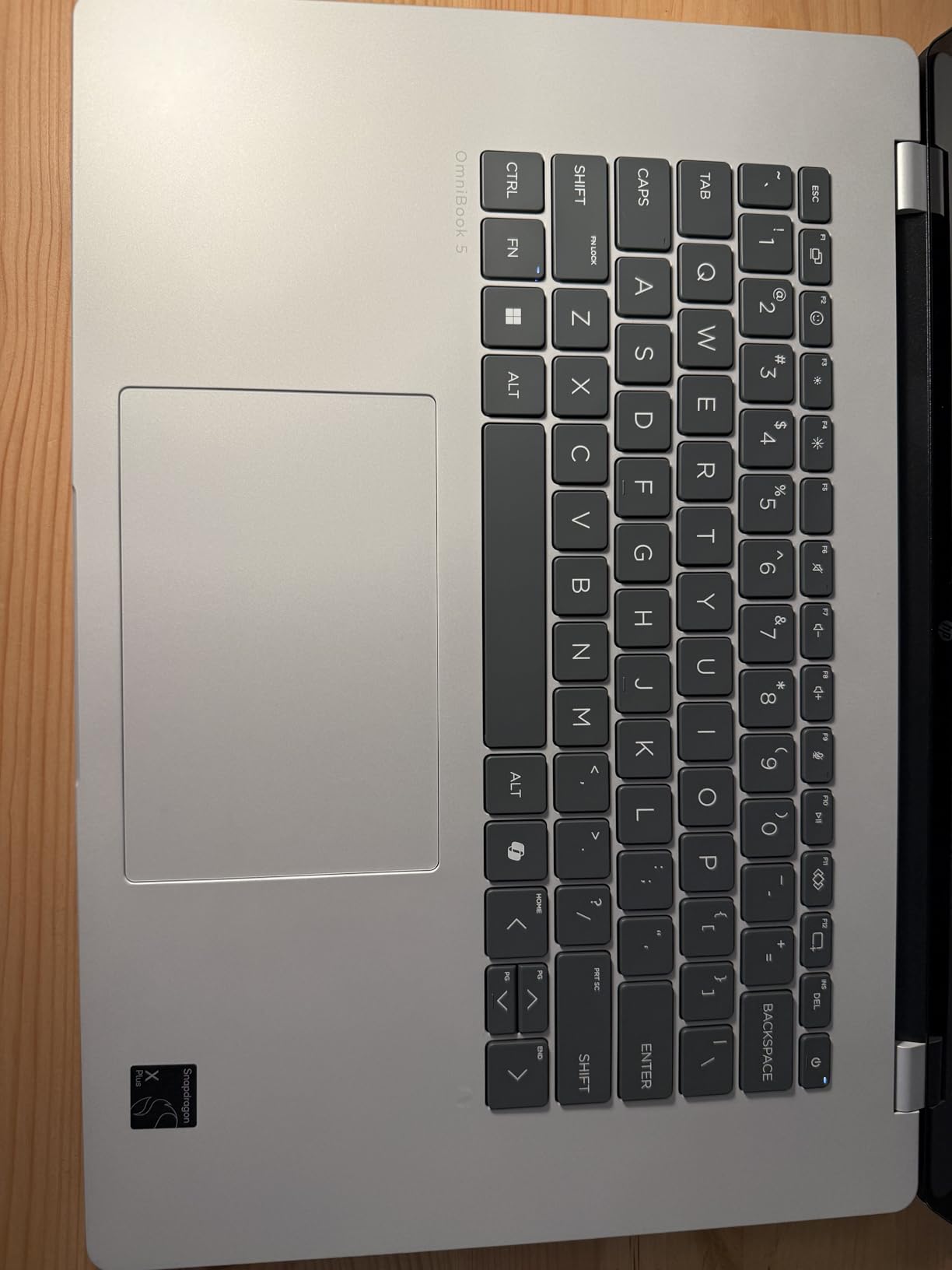 HP OmniBook 5 16 inch Next Gen AI PC, 2K Touchscreen, Snapdragon X Plus X1P-42-100, 16 GB RAM, 512 GB SSD, Qualcomm Adreno GPU, Windows 11 Home, Glacier Silver, 16-fb0000nr customer photo 2