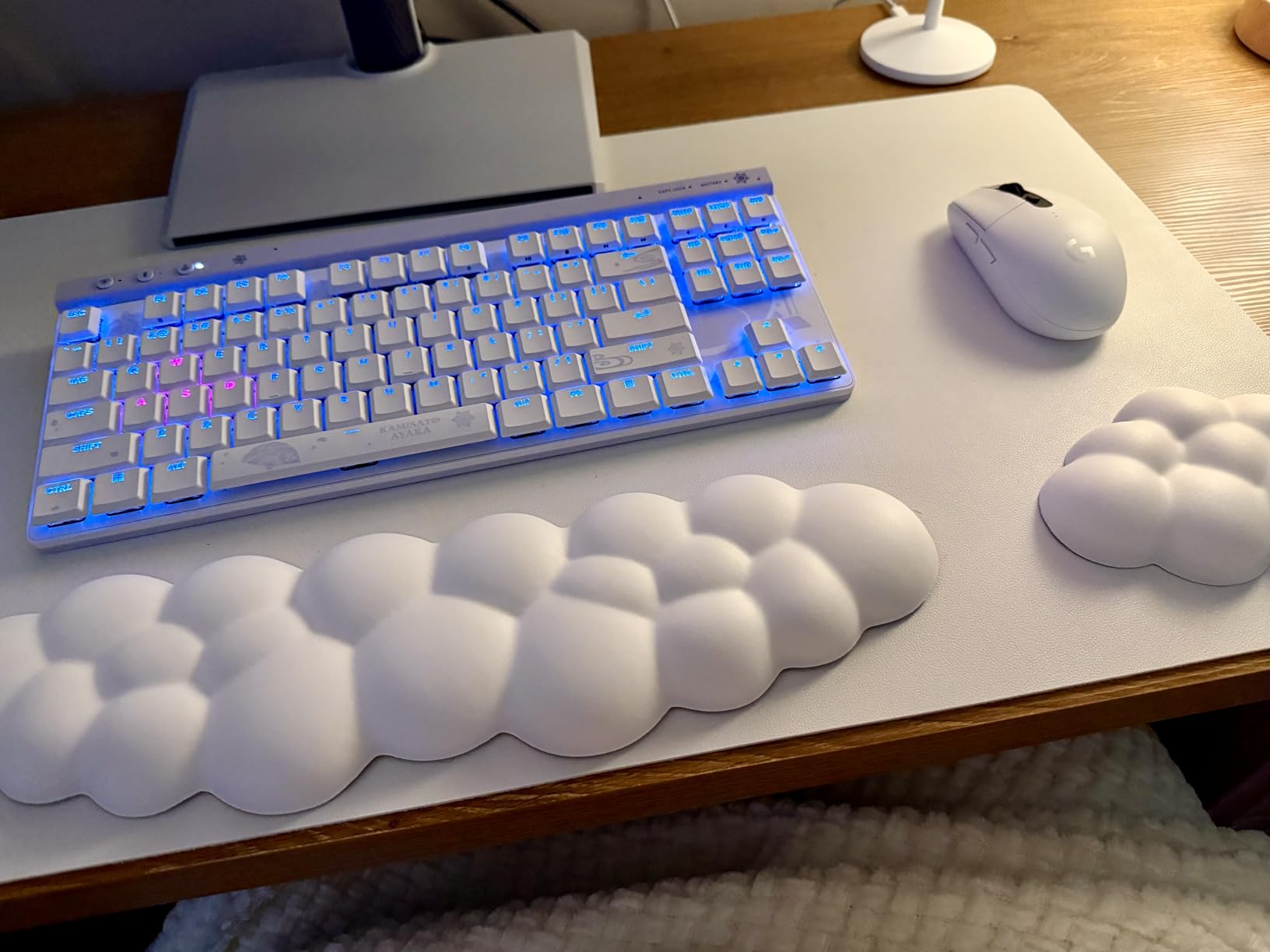 Logitech G515 Wireless Gaming Keyboard TKL, Low Profile, Kamisato Ayaka Special Edition, LIGHTSYNC RGB, Thin Tenkeyless Design, Double-Shot PBT Keycaps, Tactile Brown Mechanical Switches customer photo 1