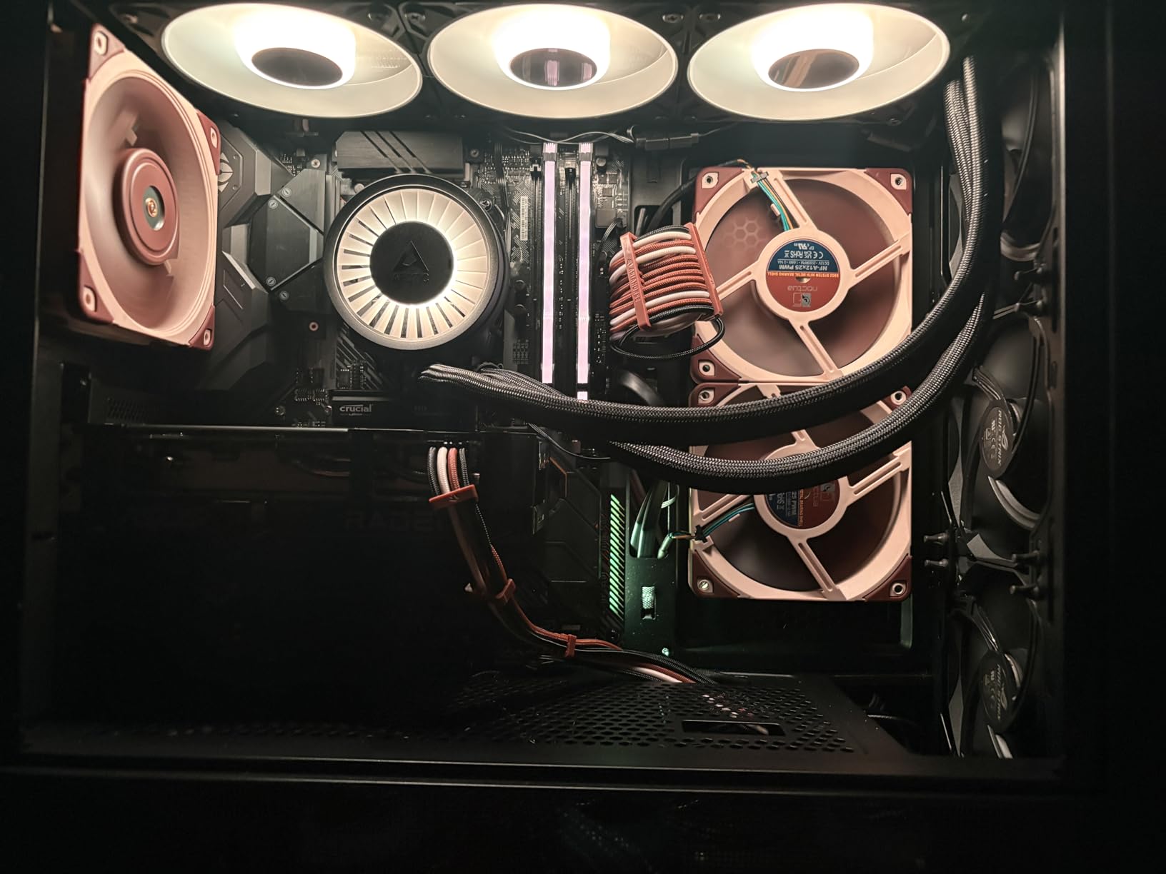 ASUS Dual Radeon RX 9060 XT 16GB GDDR6 Gaming Graphics Card | PCIe 5.0, HDMI 2.1b, DisplayPort 2.1a, 2.5-slot design, Axial-tech Fans, 0dB Technology customer photo 1