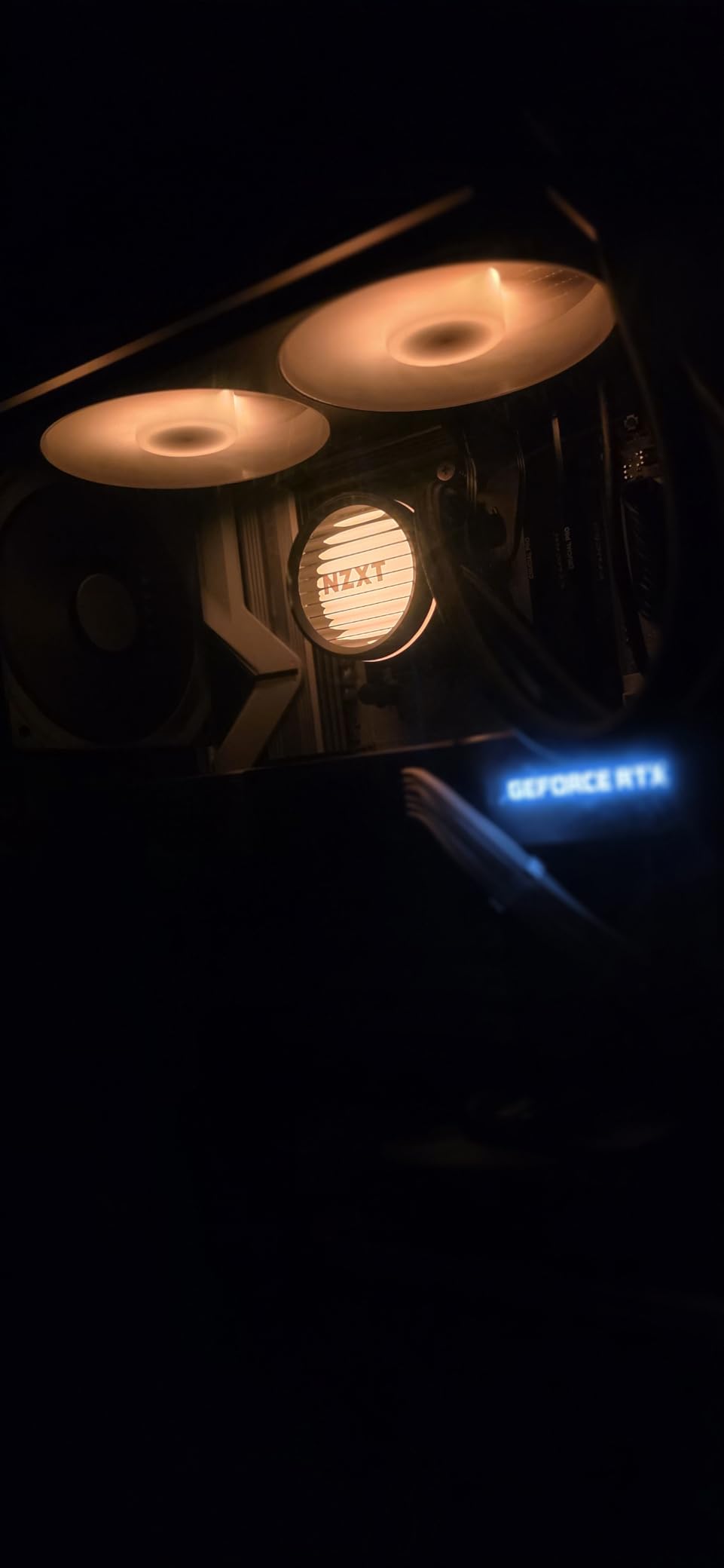 NZXT Kraken Core 240 RGB - AIO CPU Liquid Cooler - 240 mm Radiator - 240 mm Single-Frame Fan - Compatible with Intel LGA 1851/1700/1200/115X & AMD AM5/AM4 - Black customer photo 1