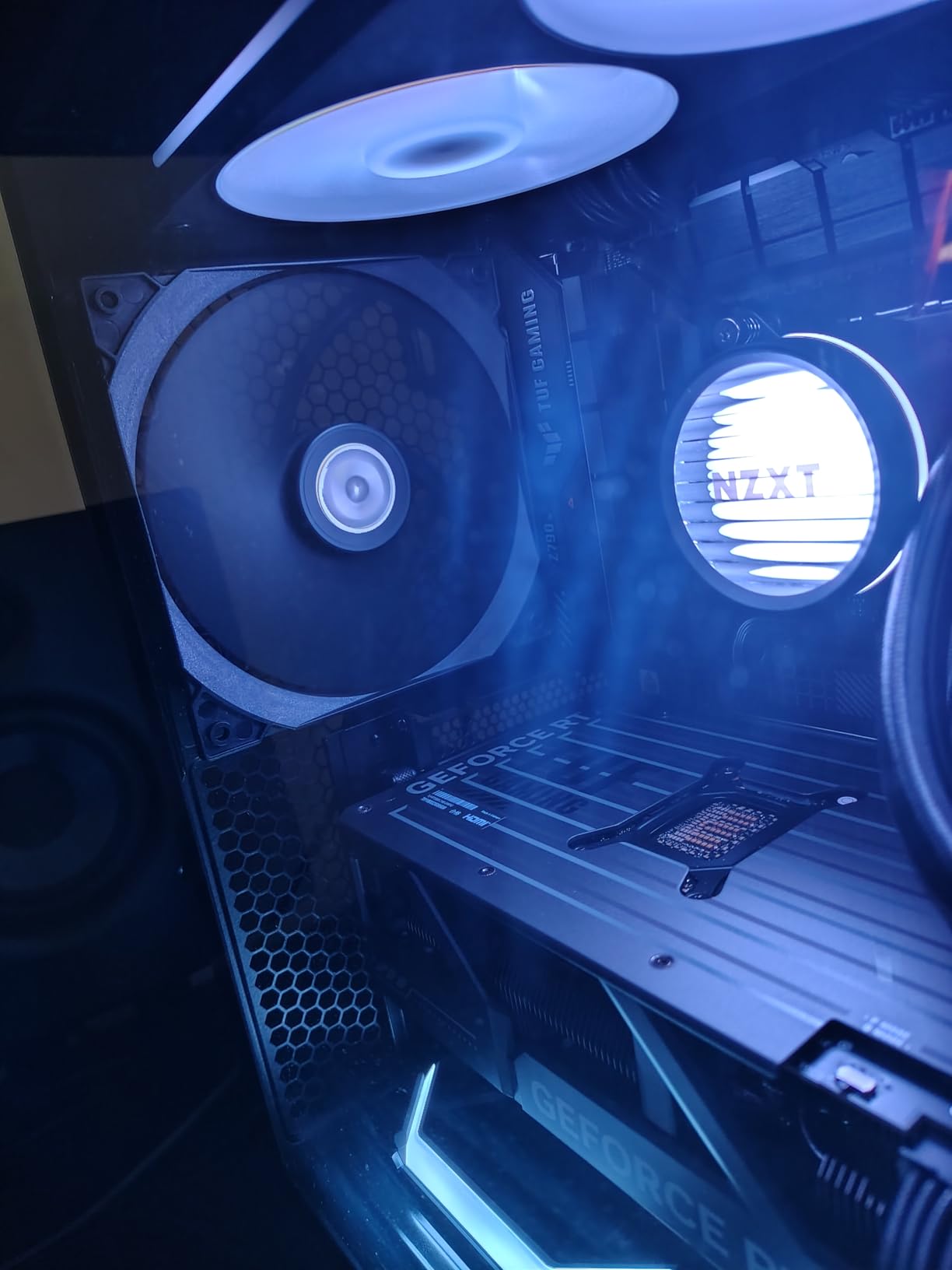 NZXT Kraken Core 240 RGB - AIO CPU Liquid Cooler - 240 mm Radiator - 240 mm Single-Frame Fan - Compatible with Intel LGA 1851/1700/1200/115X & AMD AM5/AM4 - Black customer photo 2