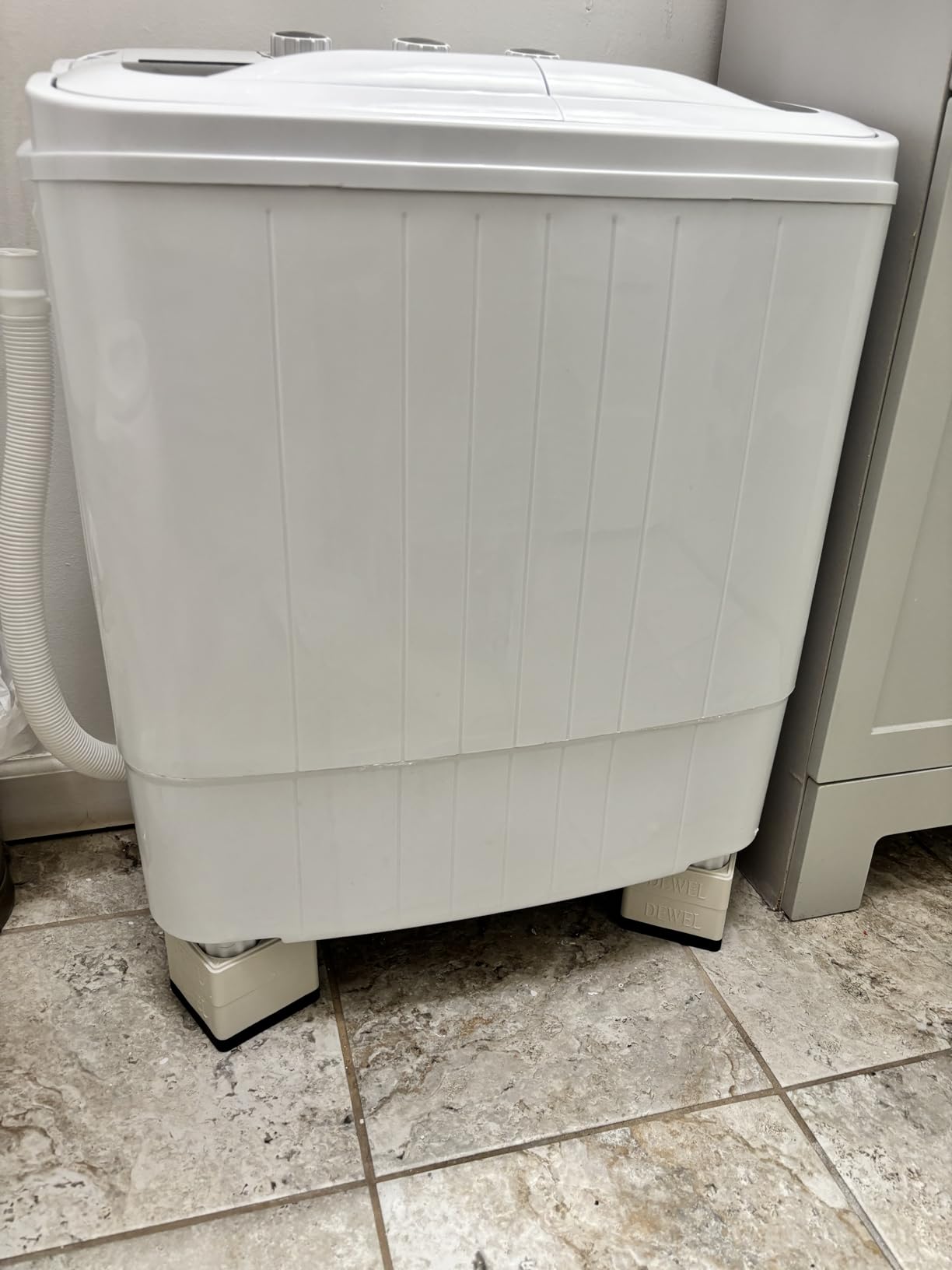 SUNCROWN Portable Washing Machine 17.6lbs, Compact Twin Tub Semi Automatic Washer, Energy-Saving Mini Laundry Combo with Extended Drain Hose & Pump for Apartments, RV, Dorms, White & Grey customer photo 1
