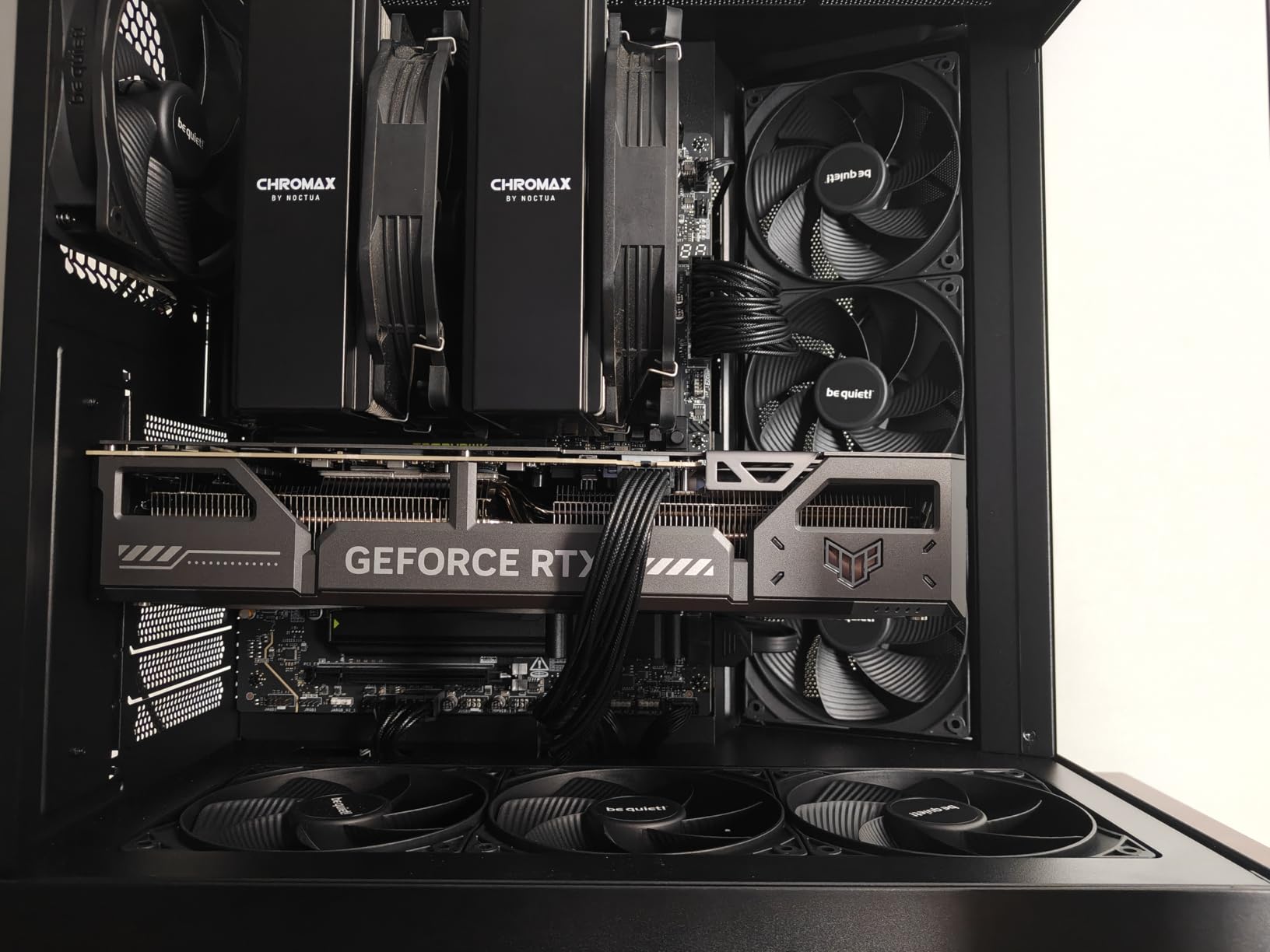 be quiet! Light Base 500 PC case, Fully windowed Front and Side Panel, Show case, Dual Chamber Design, 4 Pure Wings 3 PWM Fans, no RGB, Backside Connector Design customer photo 2