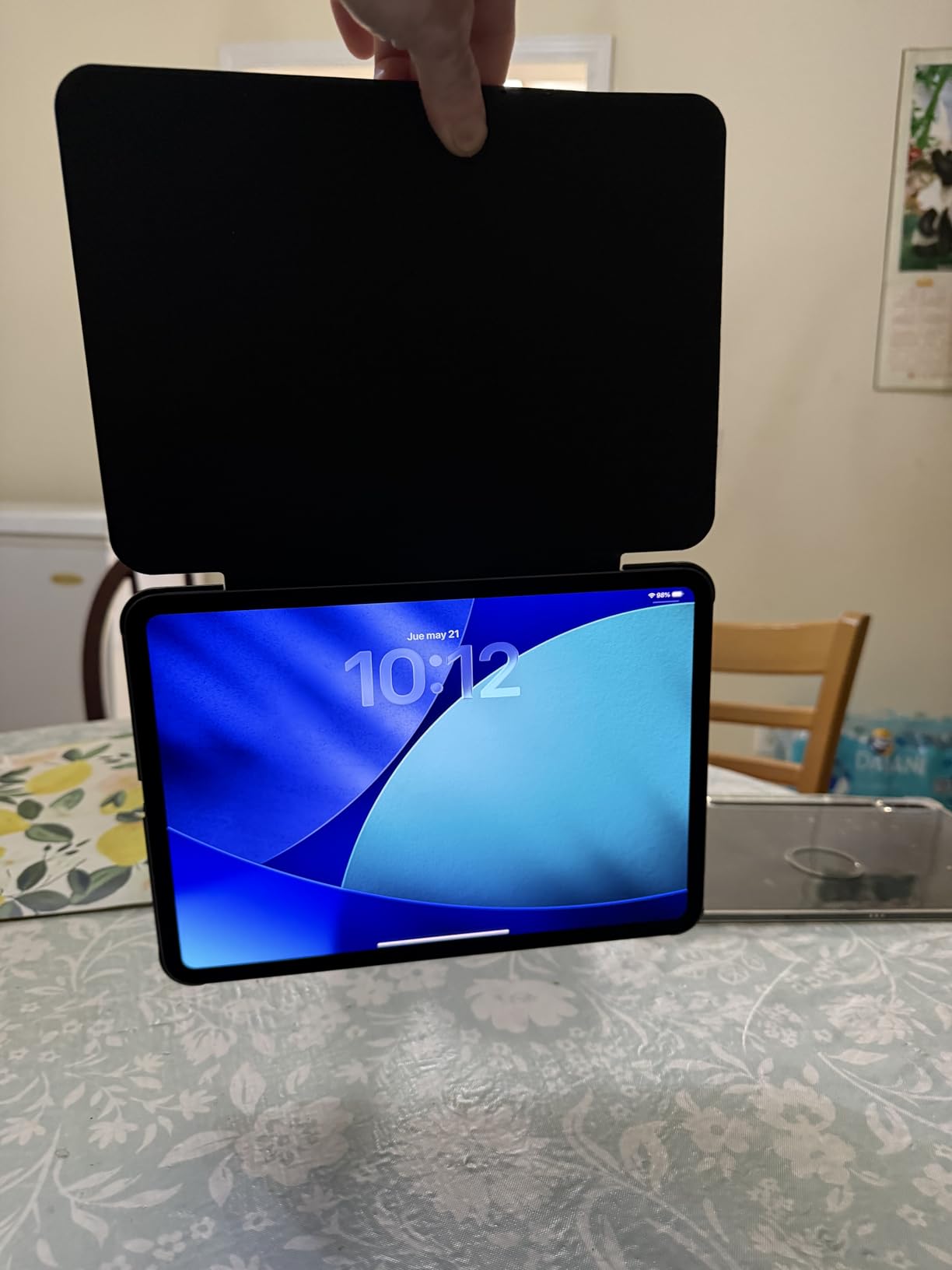 iPad Pro 11-inch (M5): Ultra Retina XDR Display, 256GB, Landscape 12MP Front Camera/12MP Back Camera, LiDAR Scanner, Wi-Fi 7 with Apple N1, Face ID, All-Day Battery Life - Space Black customer photo 1