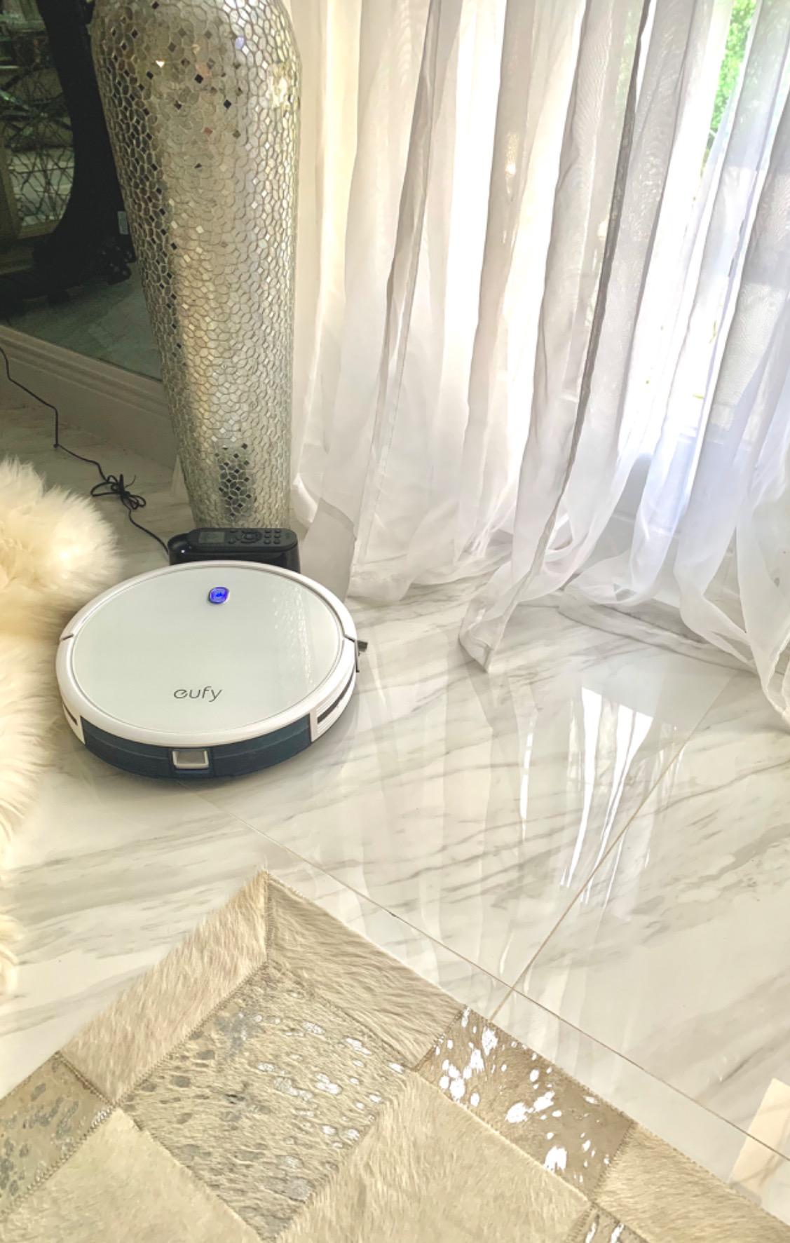 eufy C28 Robot Vacuum Cleaner and Mop Combo, 15,000 Pa, HydroJet Roller Mop customer photo 1