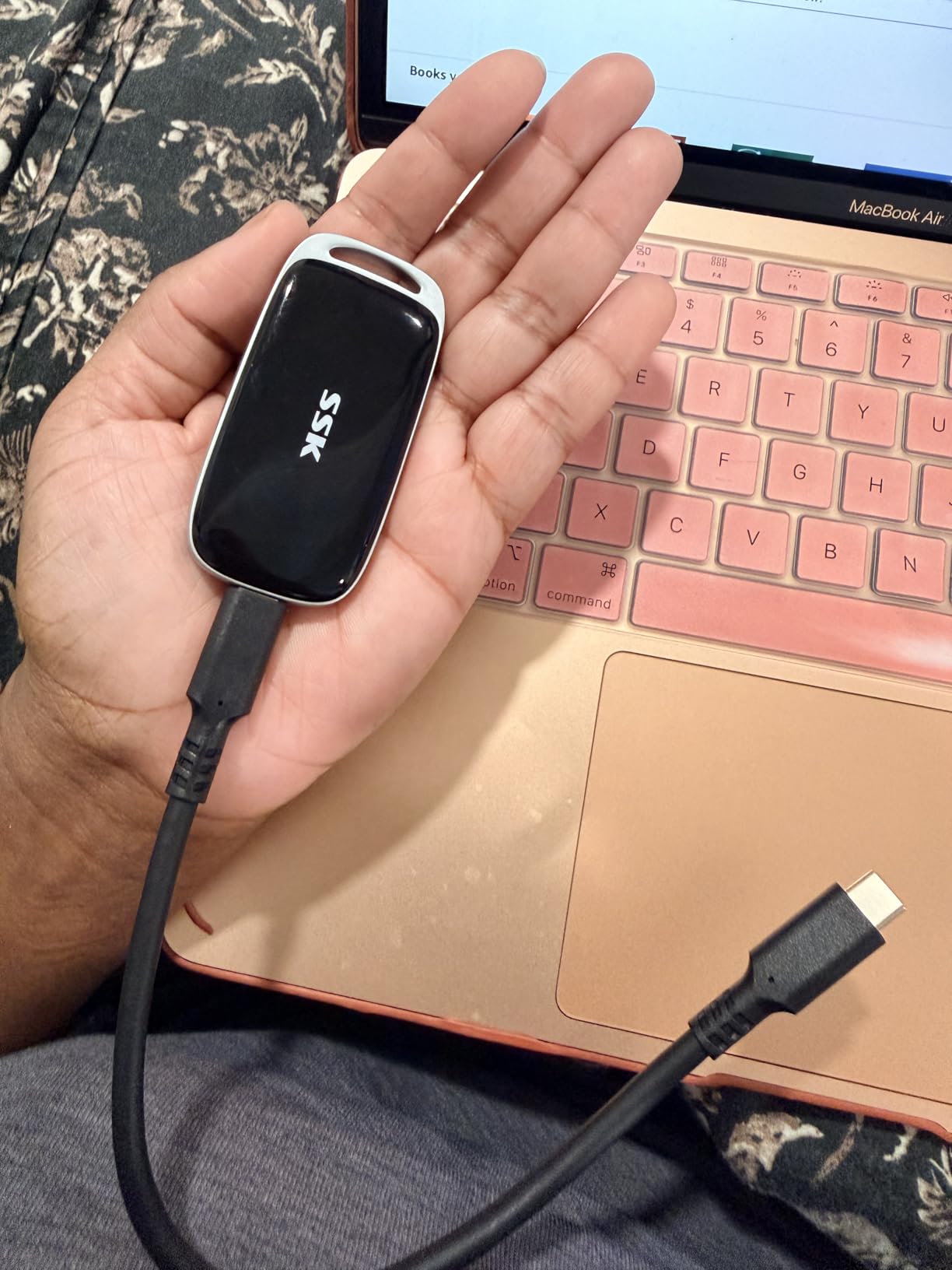 SSK 500GB SSD External Hard Drive, Portable SSD Drive up to 2000 MB/s, USB 3.2 Gen2X2 External Solid State Drives for iPhone 15/16 PRO, Mac, Phone OTG, Laptops with LED Indicator customer photo 1