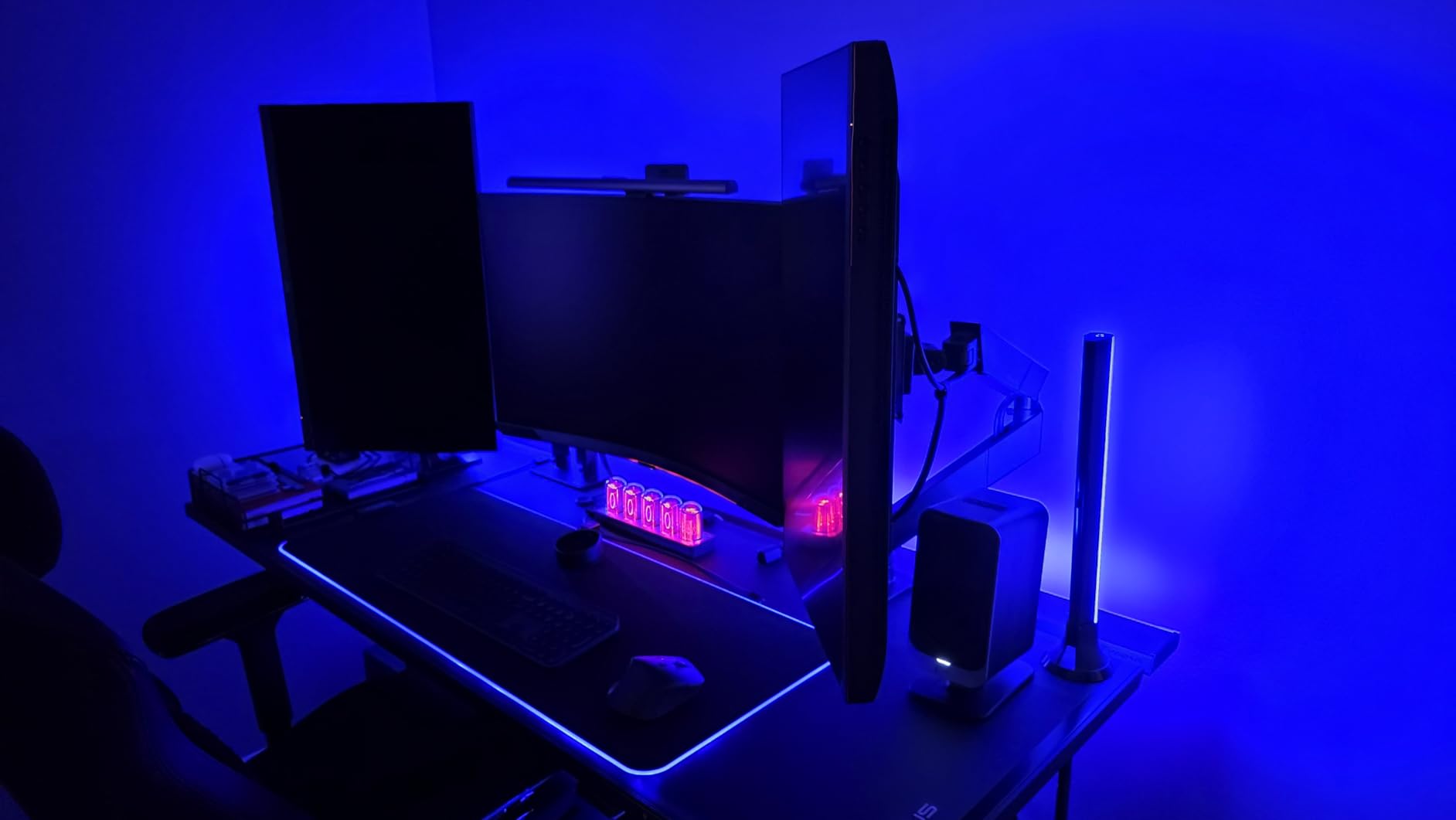 Klipsch ProMedia Lumina 2.1 Computer Gaming System with Subwoofer and RGB Lighting Effects Built-in customer photo 1
