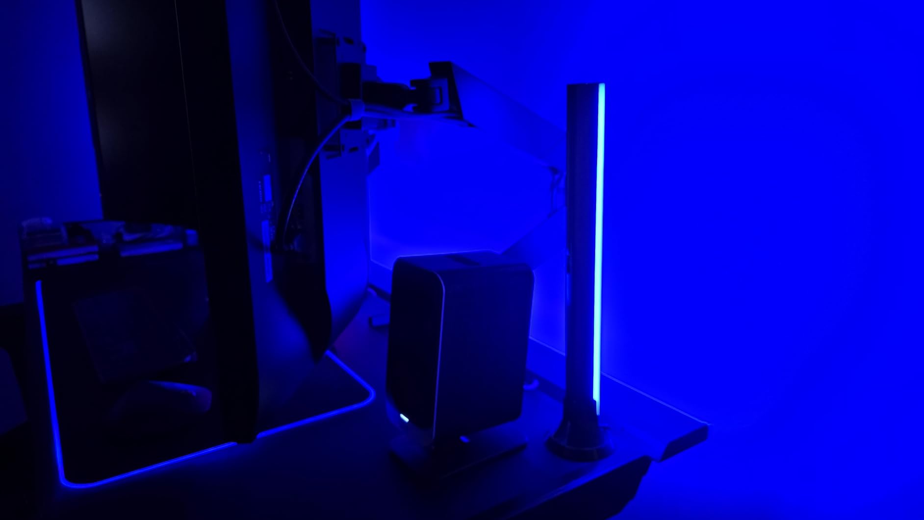 Klipsch ProMedia Lumina 2.1 Computer Gaming System with Subwoofer and RGB Lighting Effects Built-in customer photo 2