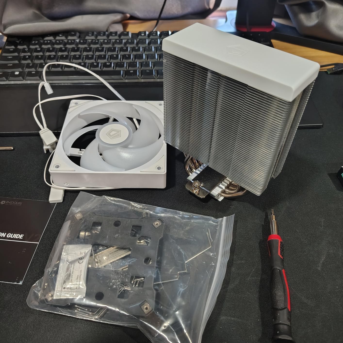 ID-COOLING SE-214-XT V2 ARGB White CPU Air Cooler, 4 Heatpipes, Intel & AMD | 4 Heat Pipes, 120mm White Fan, Direct Contact Heatsink, LGA1700/1200/115X, AM5/AM4 Compatible, 180W customer photo 2