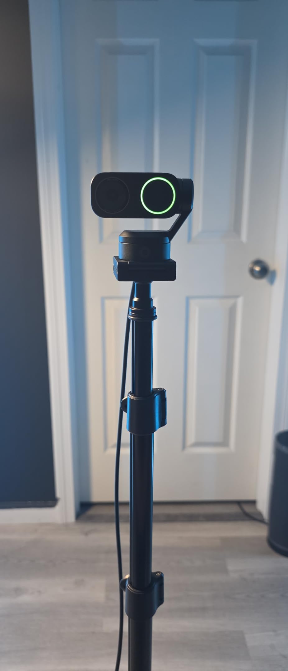 Insta360 Link 2 Pro – 4K PTZ Webcam for PC/Mac, 1/1.3” Sensor, Low-Light, AI Tracking, HDR, Directional Noise-Canceling Mics, Supports Stream Deck, Zoom, Teams, Twitch for Streaming or Meetings customer photo 1
