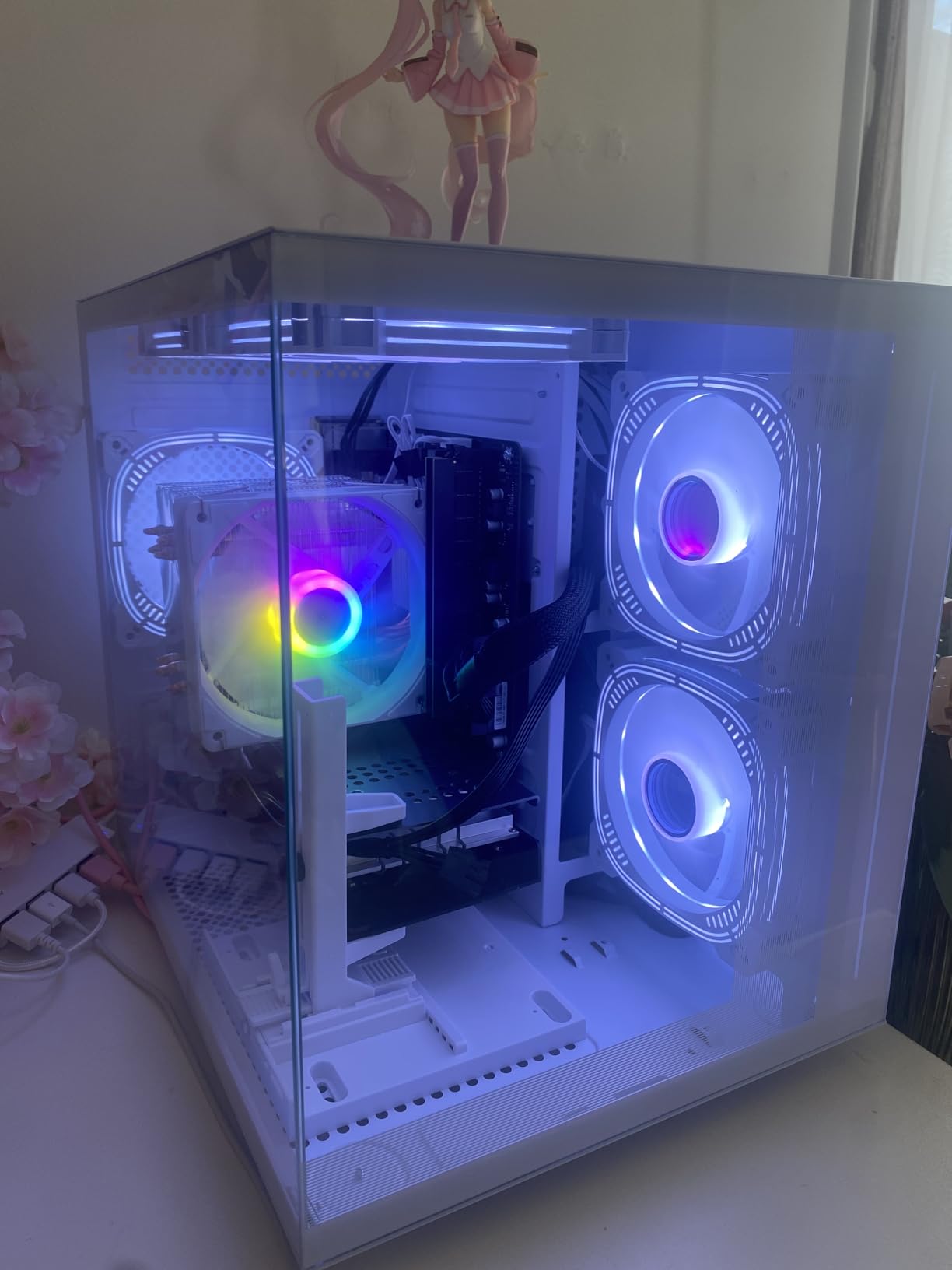 suevery Gaming PC Desktop Computer - Ryzen 5 5500,(6Core 12Threads Up to 4.2G) Radeon RX 6500XT 4GB, 16GB DDR4 RAM, 512GB NVME SSD, Wi-Fi 6, Prebuilt Tower Computer for Home and Office White customer photo 2