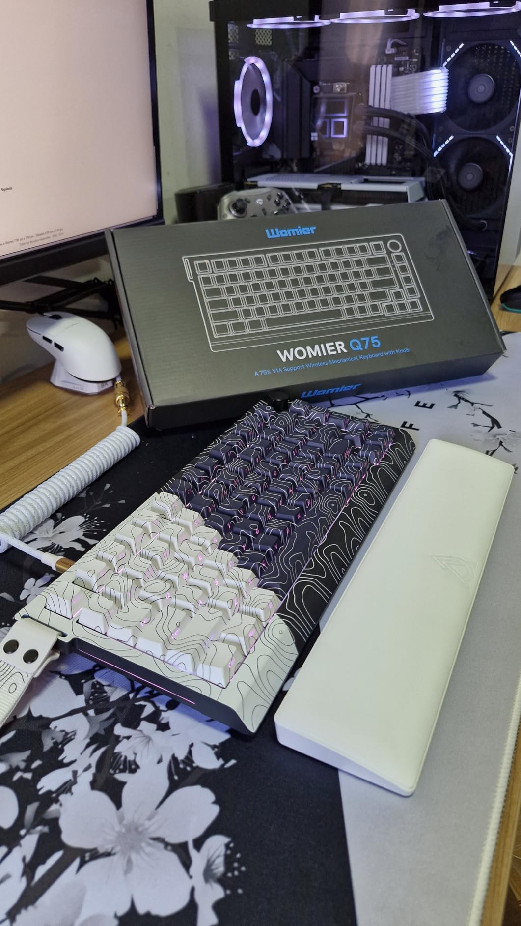 Womier Wireless 60% Gaming Keyboard with CNC Knob, QMK/VIA Creamy Mechanical Keyboard, Tri-Mode Thocky Custom Black White Key Board, Hot Swappable Gasket Mount RGB for Win/Mac (Q61 V2) customer photo 1