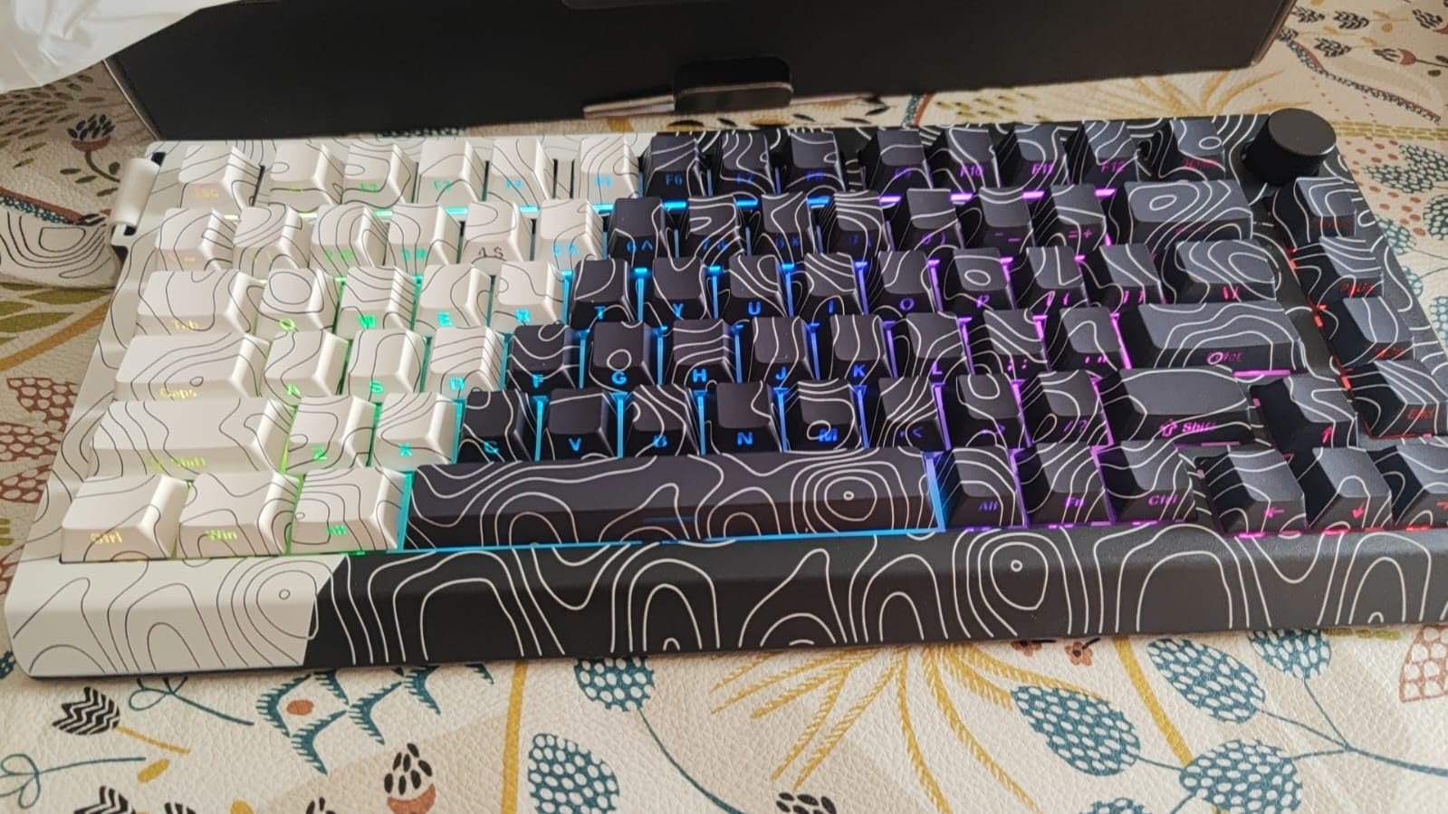 Womier Wireless 60% Gaming Keyboard with CNC Knob, QMK/VIA Creamy Mechanical Keyboard, Tri-Mode Thocky Custom Black White Key Board, Hot Swappable Gasket Mount RGB for Win/Mac (Q61 V2) customer photo 2