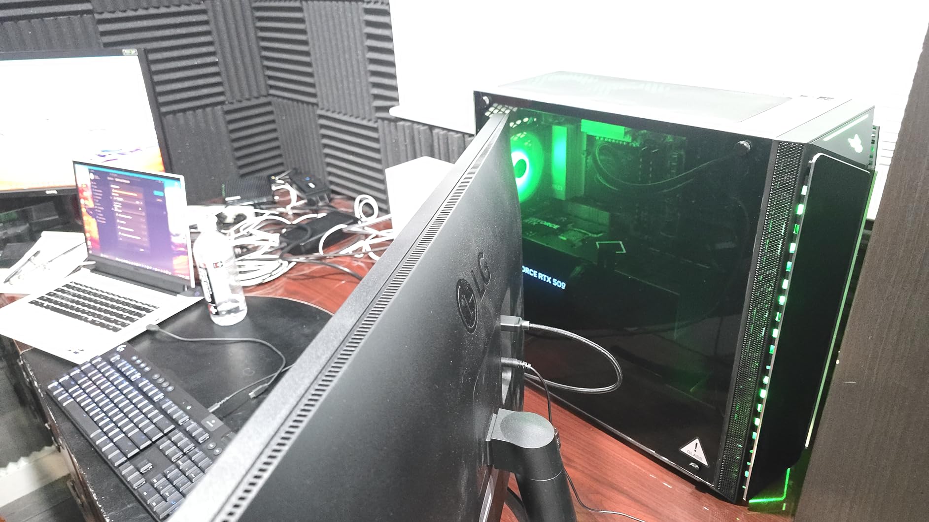 Mantis V2 - RTX 5090, Ryzen 9 9950X3D, 96GB DDR5 RAM, 4TB NVMe Gen4 SSD, Windows 11 Pro, 3 Year Warranty, HDMI+DP, WaterCooled, RGB Keyboard+Mouse, WiFi 6E+BT, Prebuilt Gaming Desktop PC for Gamers customer photo 1