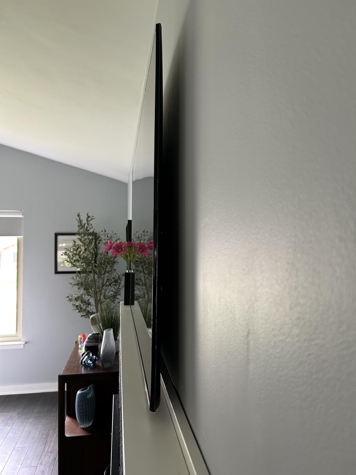 85-Inch Class Neo QLED QN70H Series Samsung Vision AI Smart TV (2026 Model, 85QN70H) Quantum Mini LED, 100% Color Volume with Dot, NQ4 AI Processor, 4K Upscaling, Alexa Built-in customer photo 1