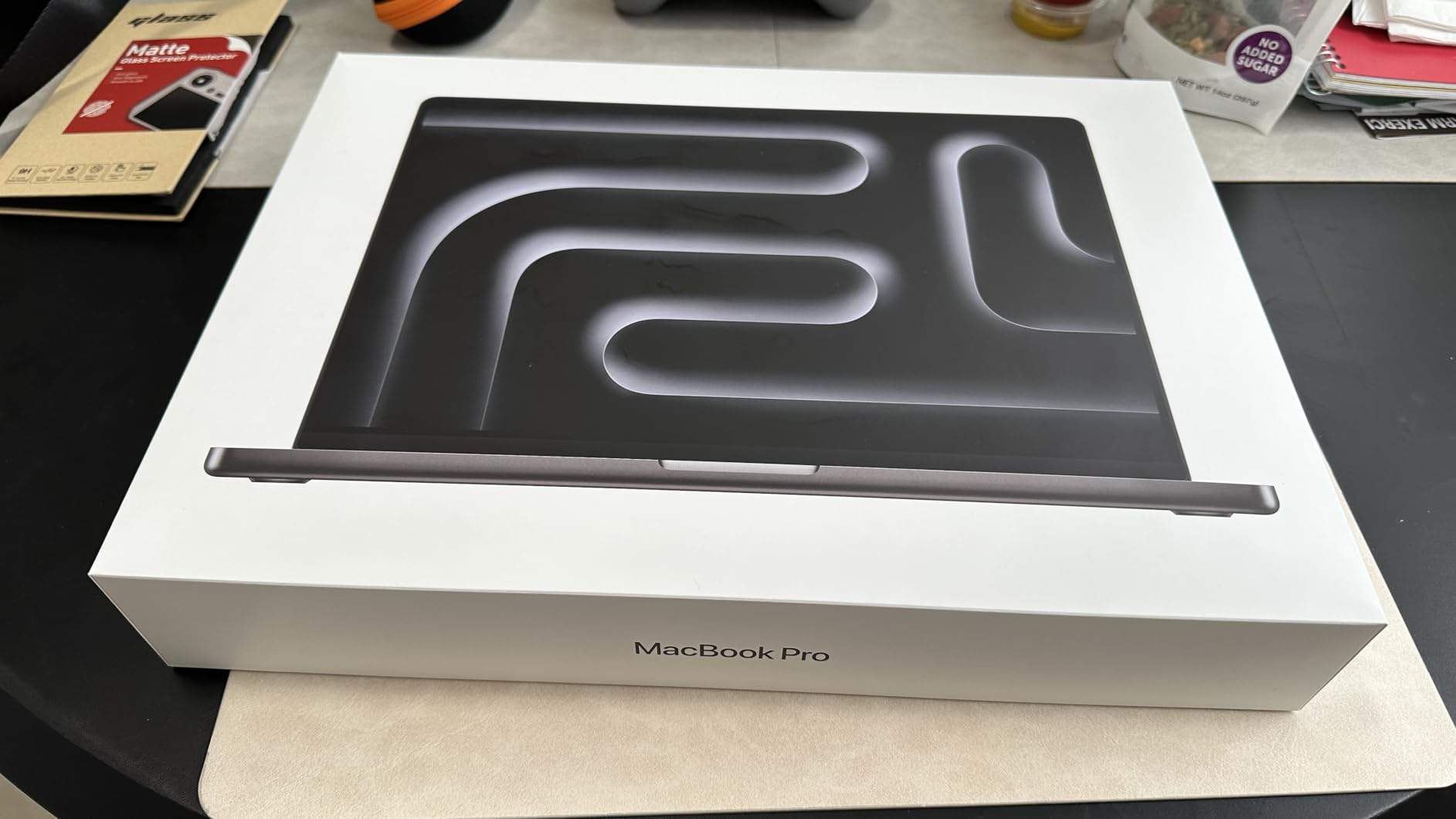 2026 MacBook Pro Laptop with Apple M5 Pro chip with 18-core CPU and 20-core GPU: Built for AI, 16.2-inch Liquid Retina XDR Display, 24GB Unified Memory, 1TB SSD, Wi-Fi 7; Space Black customer photo 2