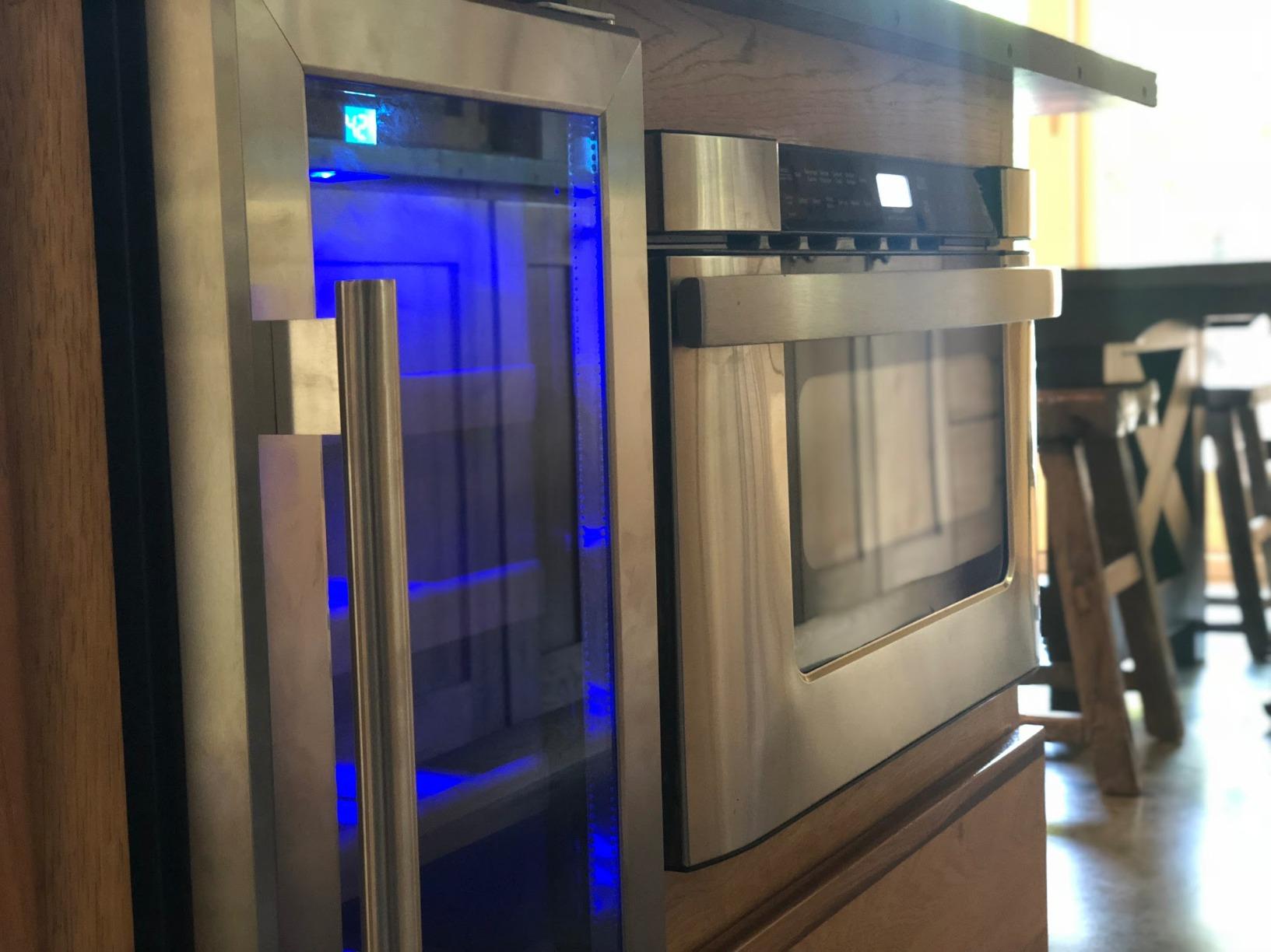 Kalamera 24 Inch Beverage Refrigerator, 164 Cans Under Counter Beverage Cooler for Beer Wine, Built-in/Freestanding Drink Fridge with Glass Door & Adjustable Shelves for Home Kitchen Office Bar customer photo 2