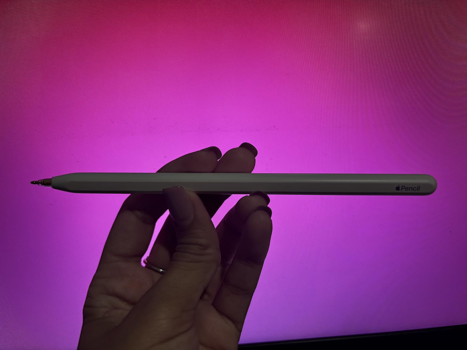 Apple Pencil (2nd Generation) - Magnetic Charging, Pixel-Perfect Precision, Tilt and Pressure Sensitivity for Drawing and Art customer photo 1