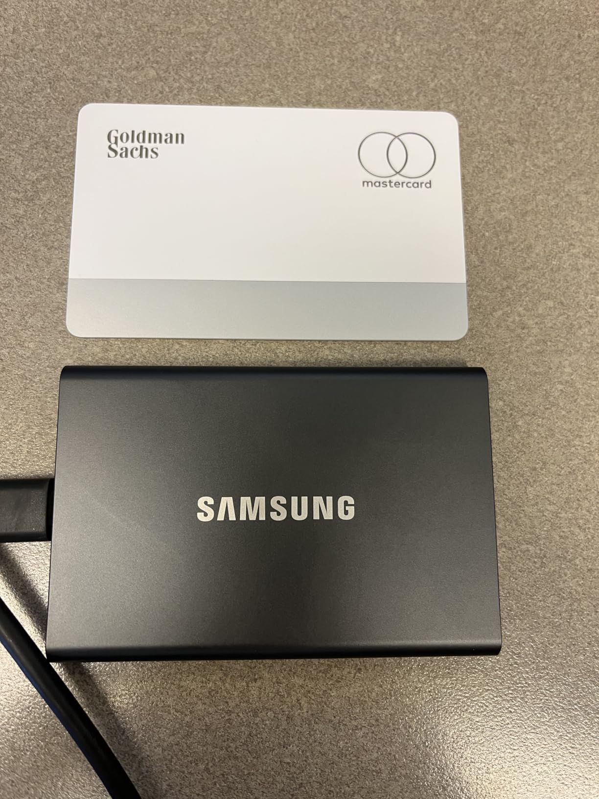 Samsung T7 Portable SSD 2TB Titan Gray, USB 3.2 Gen 2, Up to 1,050MB/s customer photo 1