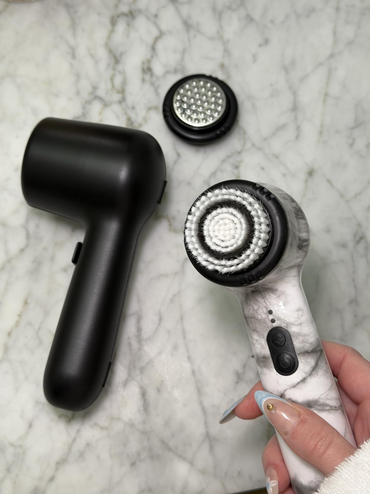 Beauty Soniclear Face Brush 2026 Allure Readers Choice Winner | Sonic Facial Cleansing (no rotating), Exfoliation Brush for Men/Women, Antimicrobial Protected, 4 speeds, Serum Infusion Head customer photo 2