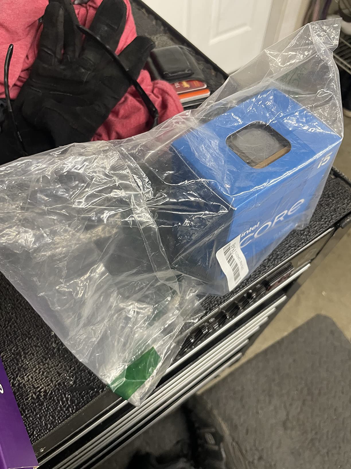 Intel Core i5-11400F Desktop Processor 6 Cores up to 4.4 GHz LGA1200 (Intel 500 Series & Select 400 Series chipset) 65W customer photo 1