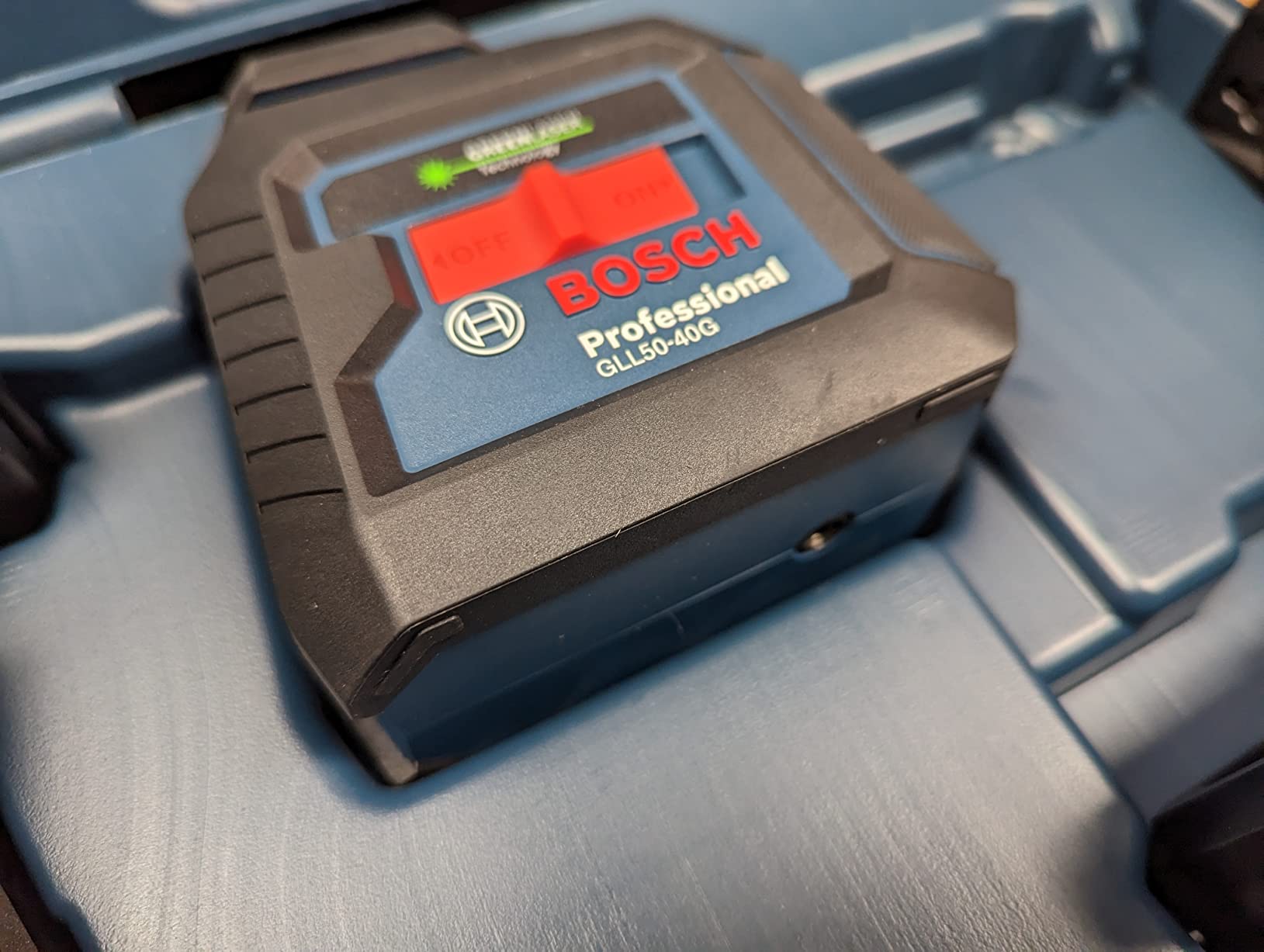 BOSCH PRO GLL50-40G Green-Beam Self-Leveling 360 Degree Cross-Line Laser | VisiMax technology, Smart Pendulum System, 1/8 in. accuracy, contractors, stable mounting, surveying, construction, outdoor customer photo 2