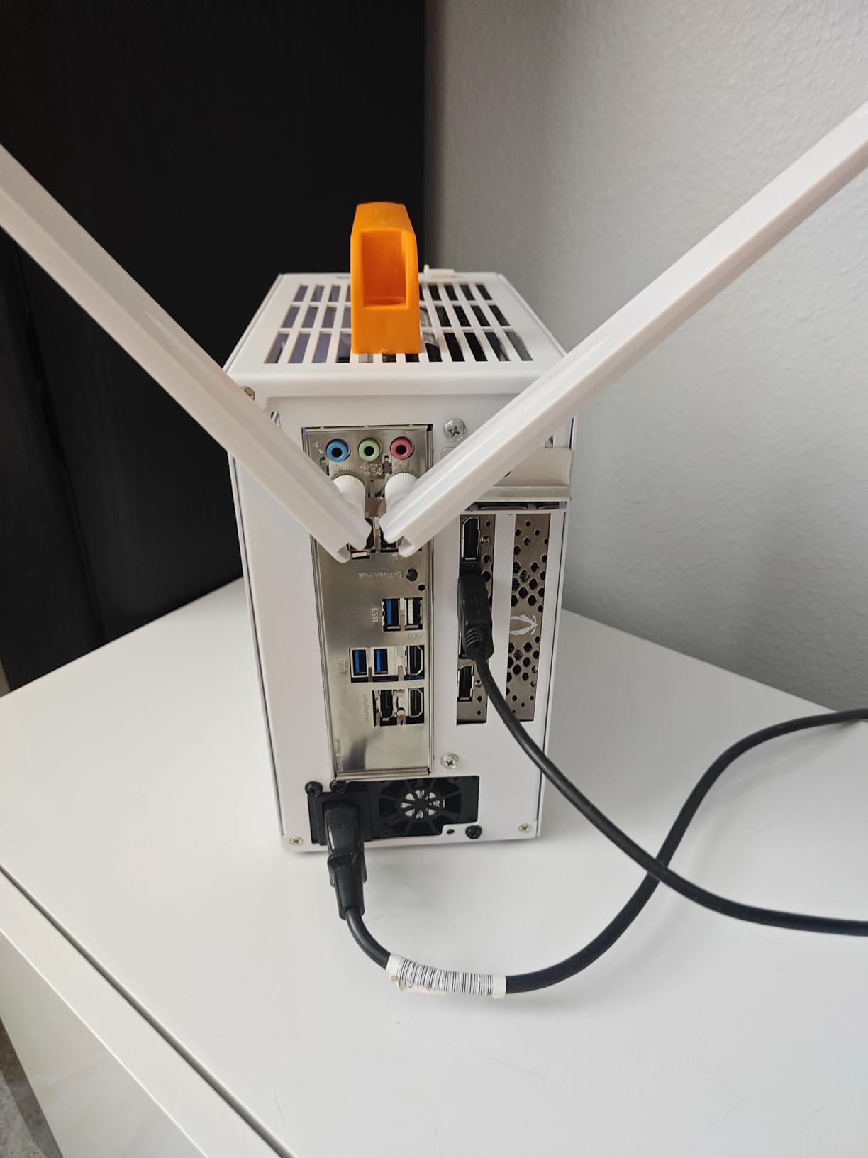 SGPC K39 5L Mini ITX Case, Portable SFF Gaming Chassis, White Standard Edition customer photo 1