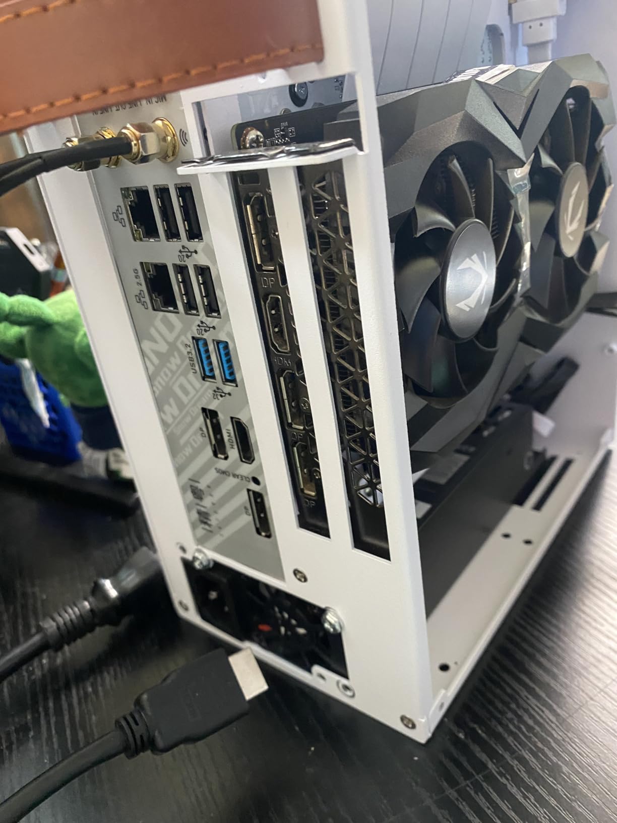 SGPC K39 5L Mini ITX Case, Portable SFF Gaming Chassis, White Standard Edition customer photo 2