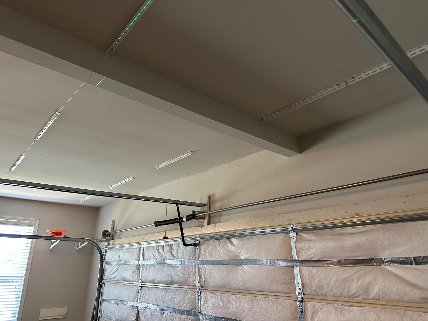 IKOVWUK Laser Level with 12 Green Lines, Built-in 5200 mAh Li-ion Battery | 3×360° Full Coverage, for Construction and Picture Hanging customer photo 1
