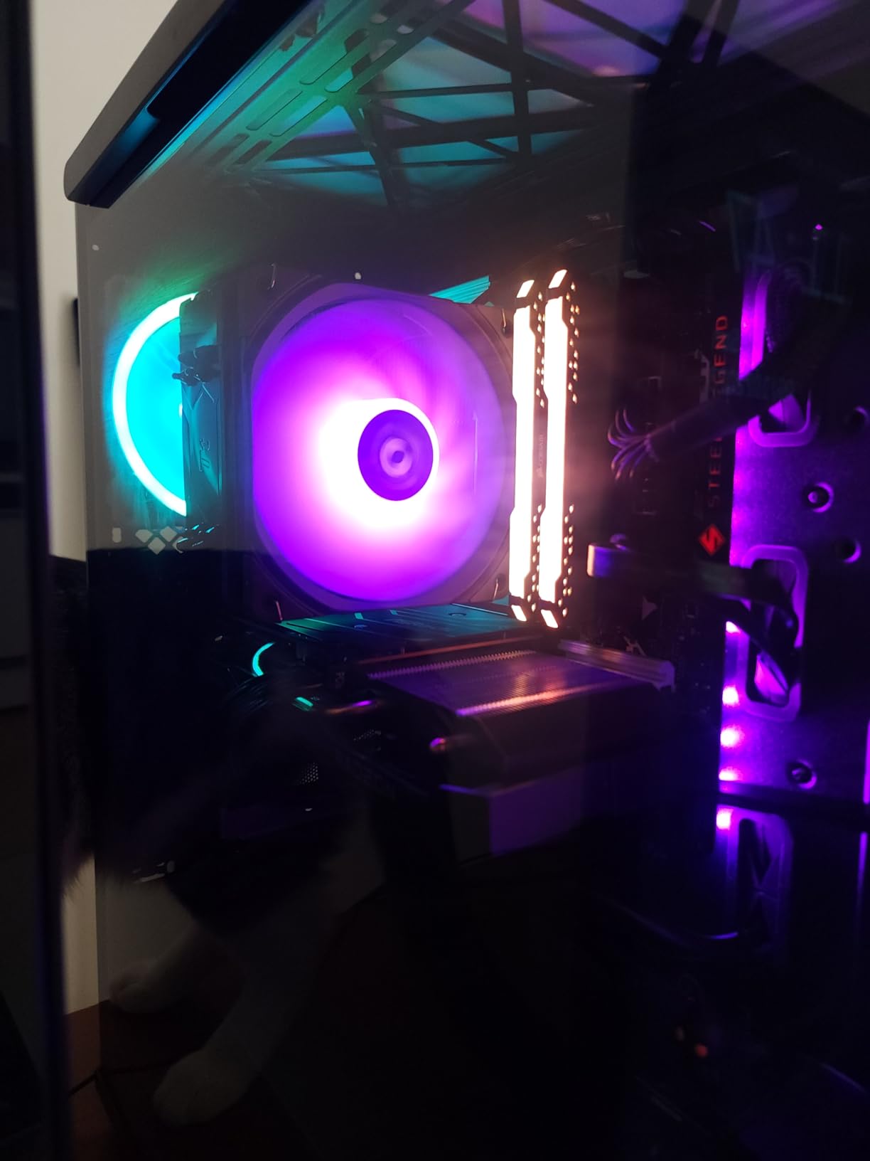 Thermaltake UX200 SE White 5V Motherboard ARGB Sync 16.8 Million Colors 15 Addressable LED Intel/AM5/AMD (LGA 1851/1700) Universal Socket Hydraulic Bearing 170W CPU Cooler CL-P116-AL12SW-A customer photo 2