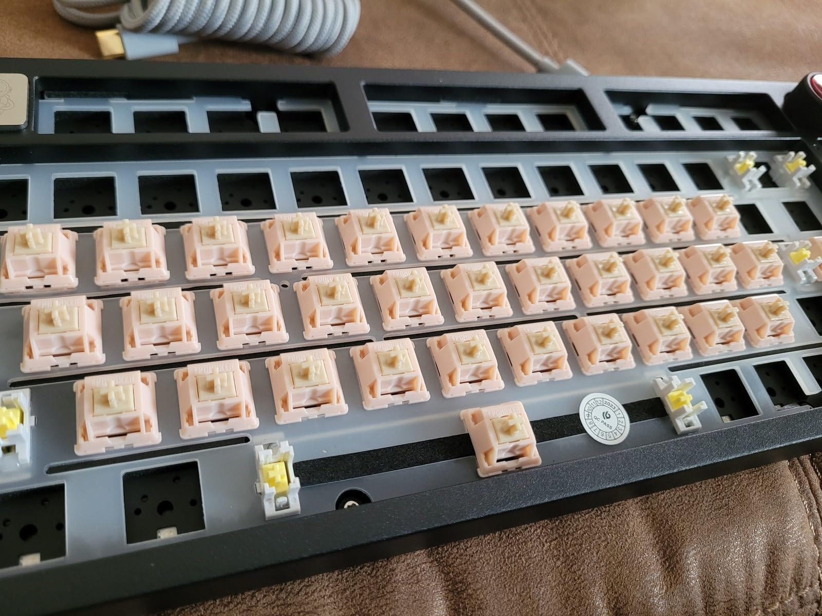 EPOMAKER Silent Mechanical Keyboard Switches Set - 35 Pieces Factory Pre-Lubed, 5-Pin Linear/Tactile Switches for Custom Mechanical Keyboards (Nude Rosa(Linear Silent)) customer photo 2
