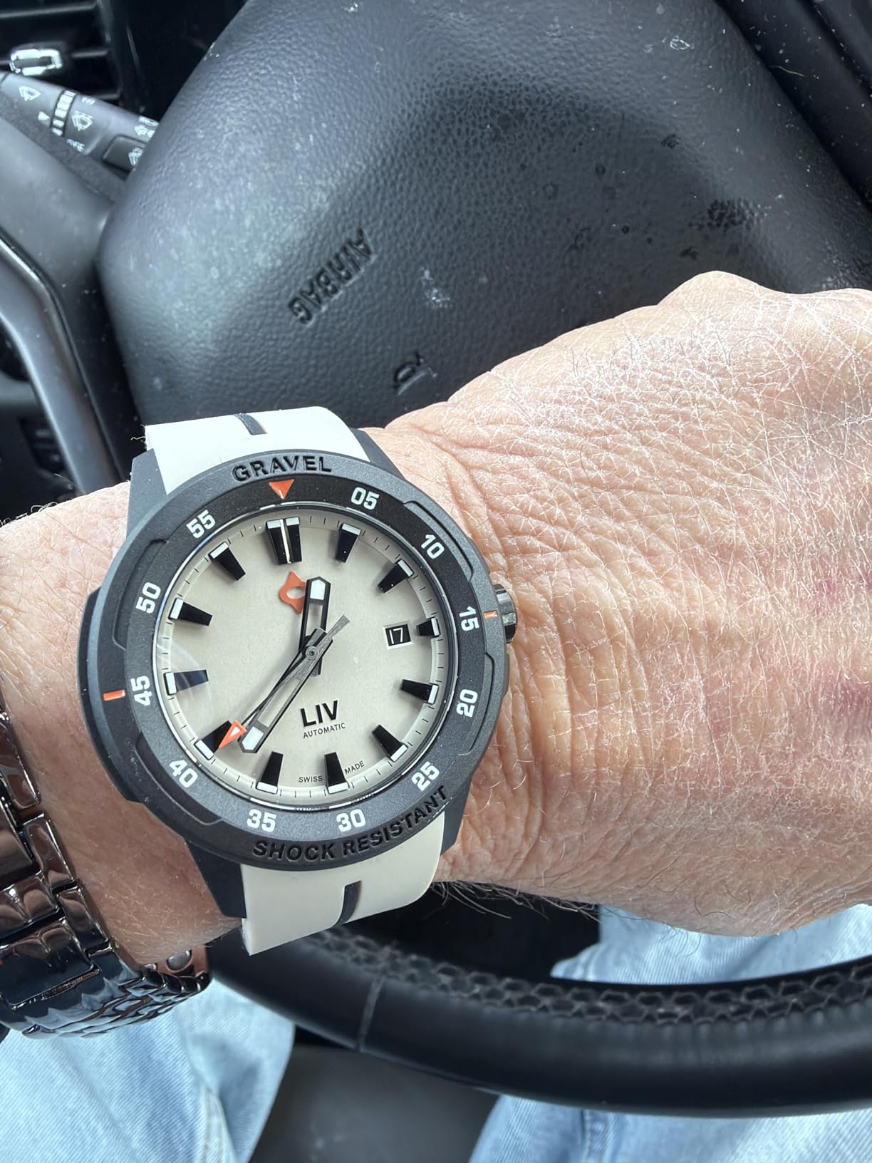 LIV Gravel 001 Swiss Automatic 26-Jewel Carbon Adventure Watch 100M customer photo 1