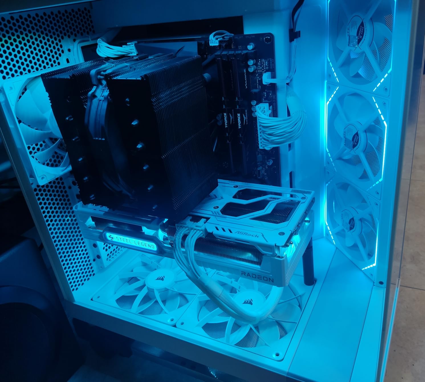 NZXT C850 Gold ATX 3.1-850W Fully Modular Power Supply | 850W 80 PLUS Gold ATX 3.1 PSU, fully modular and quiet. PCIe 5 ready for modern GPUs, backed by a 10-year warranty. customer photo 2