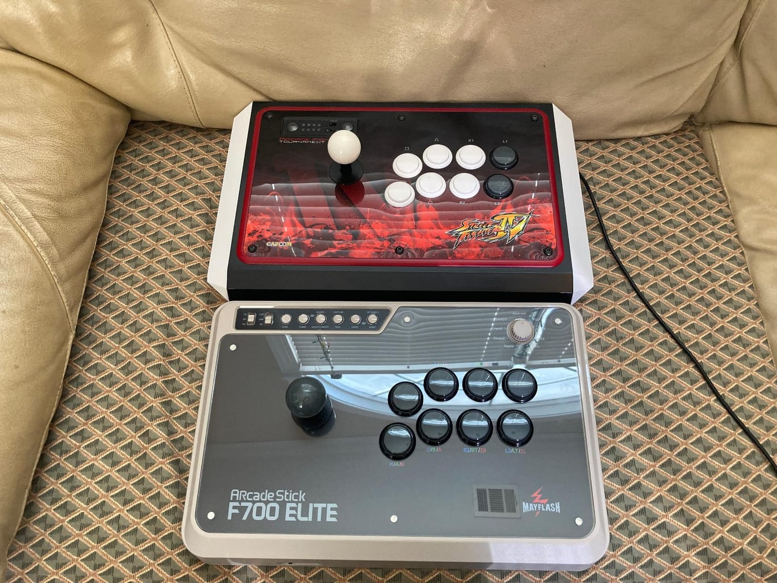 MAYFLASH Arcade Stick F700 Elite with Sanwa buttons and joystick for PS5, PS4, Switch/Switch 2, Windows, Apple, Android and more. Fighting Stick Support Wireless Bluetooth, 2.4G and Wired Connection customer photo 1