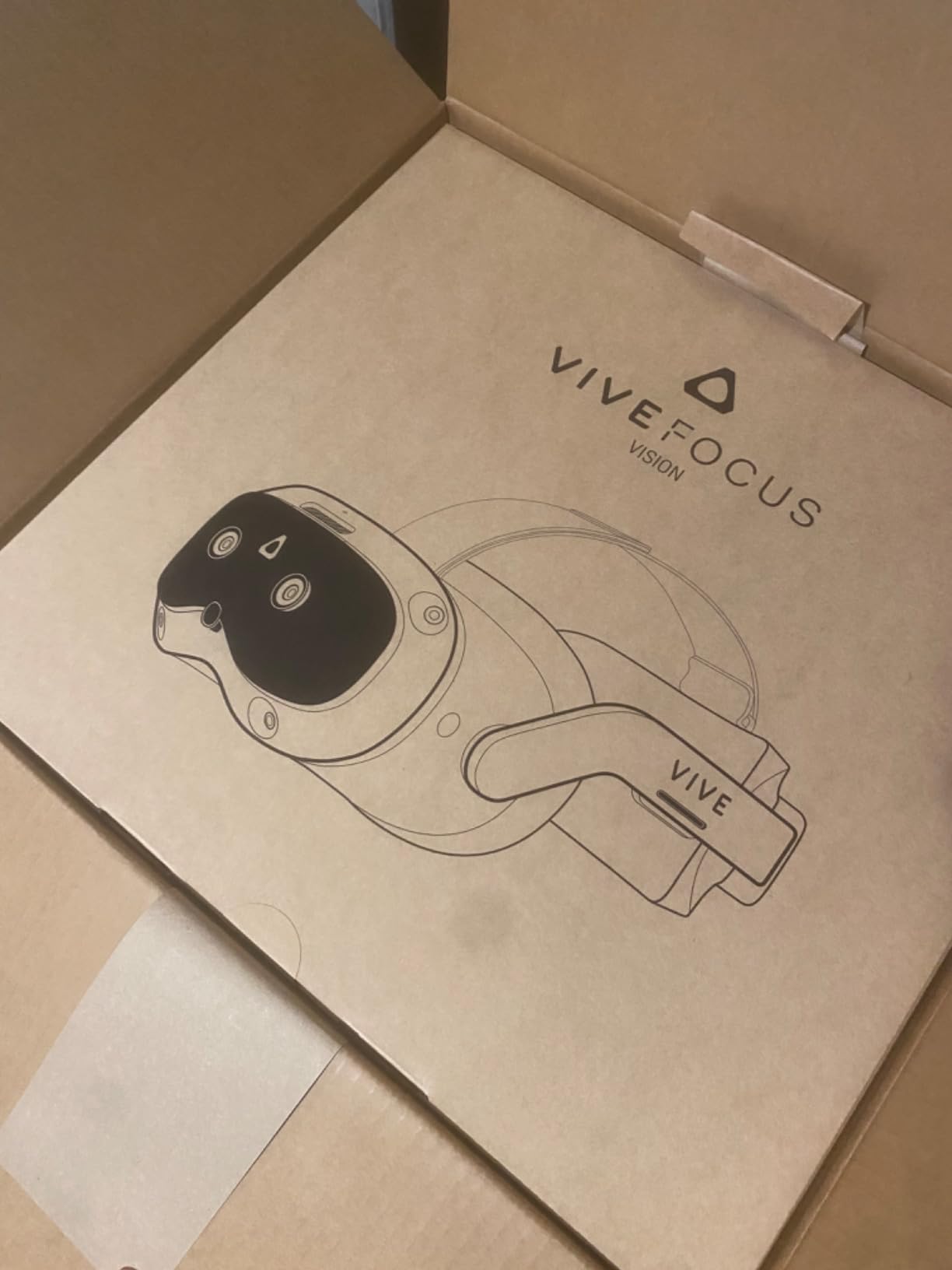 HTC Vive Focus Vision - Mixed Reality and PC VR Headset + Controllers - Consumer Edition customer photo 2