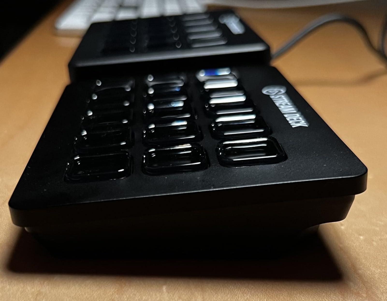 Elgato Stream Deck Scissor Keys Workflow Controller | Tactile, responsive macro keys, Monitor CPU, GPU, ping, FPS, LED-lit icons, Regular plugin updates, Windows and macOS customer photo 2