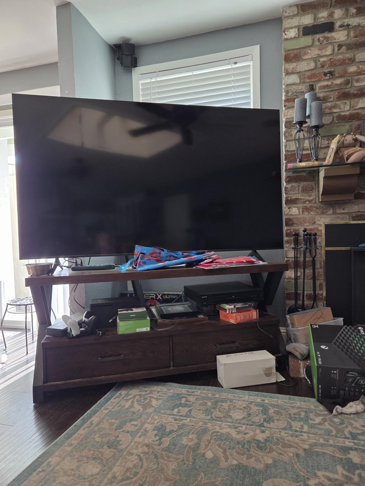 INSIGNIA 55-inch Class QF Series LED 4K UHD QLED Smart Fire TV with Alexa Voice Remote (NS55-UQFL26) customer photo 1
