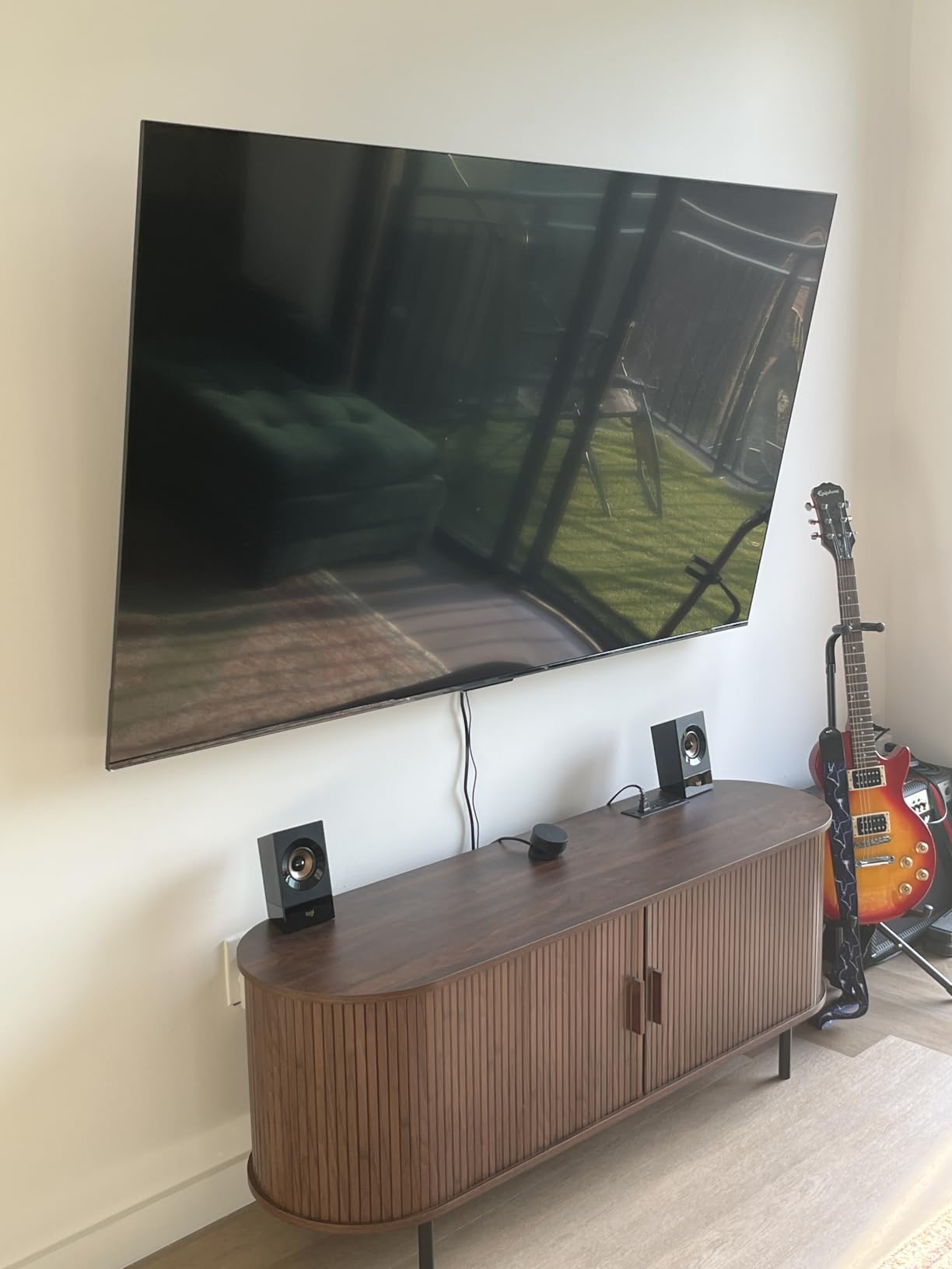 INSIGNIA 55-inch Class QF Series LED 4K UHD QLED Smart Fire TV with Alexa Voice Remote (NS55-UQFL26) customer photo 2