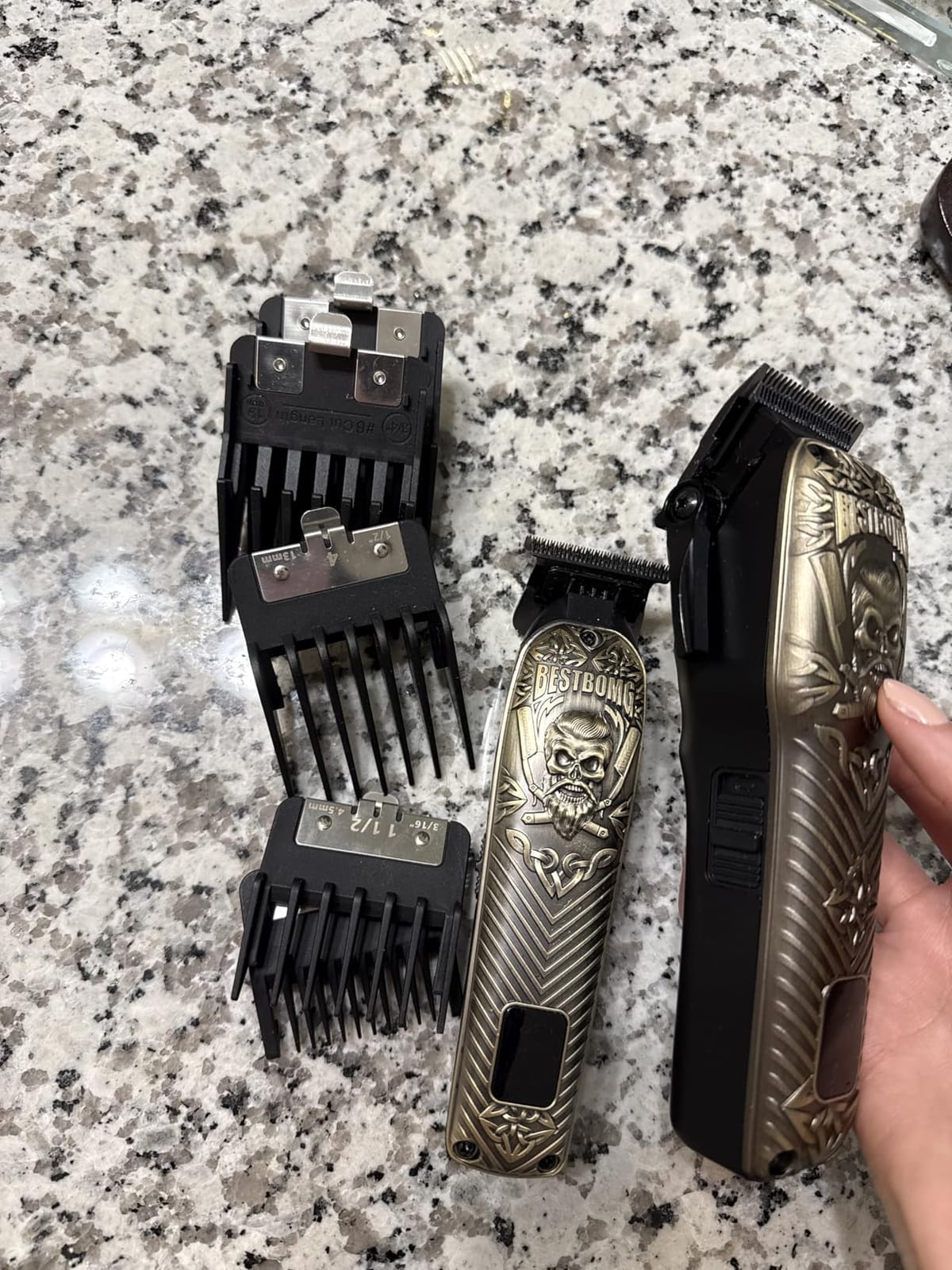 BESTBOMG Hair Clippers for Men, Clipper, Trimmer & Shaver Set, Professional Hair Clippers, Barber Grooming Kit, Zero-Gapped T-Blade customer photo 1
