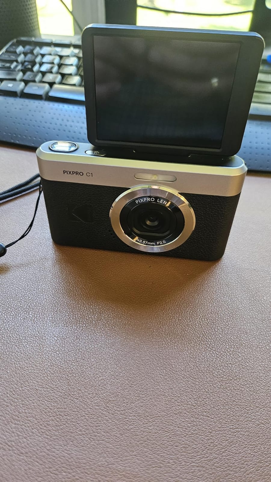 KODAK PIXPRO C1 13MP Compact Digital Camera, 26mm Fixed Lens, Black | 1080p Full HD Video, 2.8 Inch 180 Degree Flip Screen, F2.0 Lens, Digicam, Built-in Li-Ion Battery, Selfies customer photo 1
