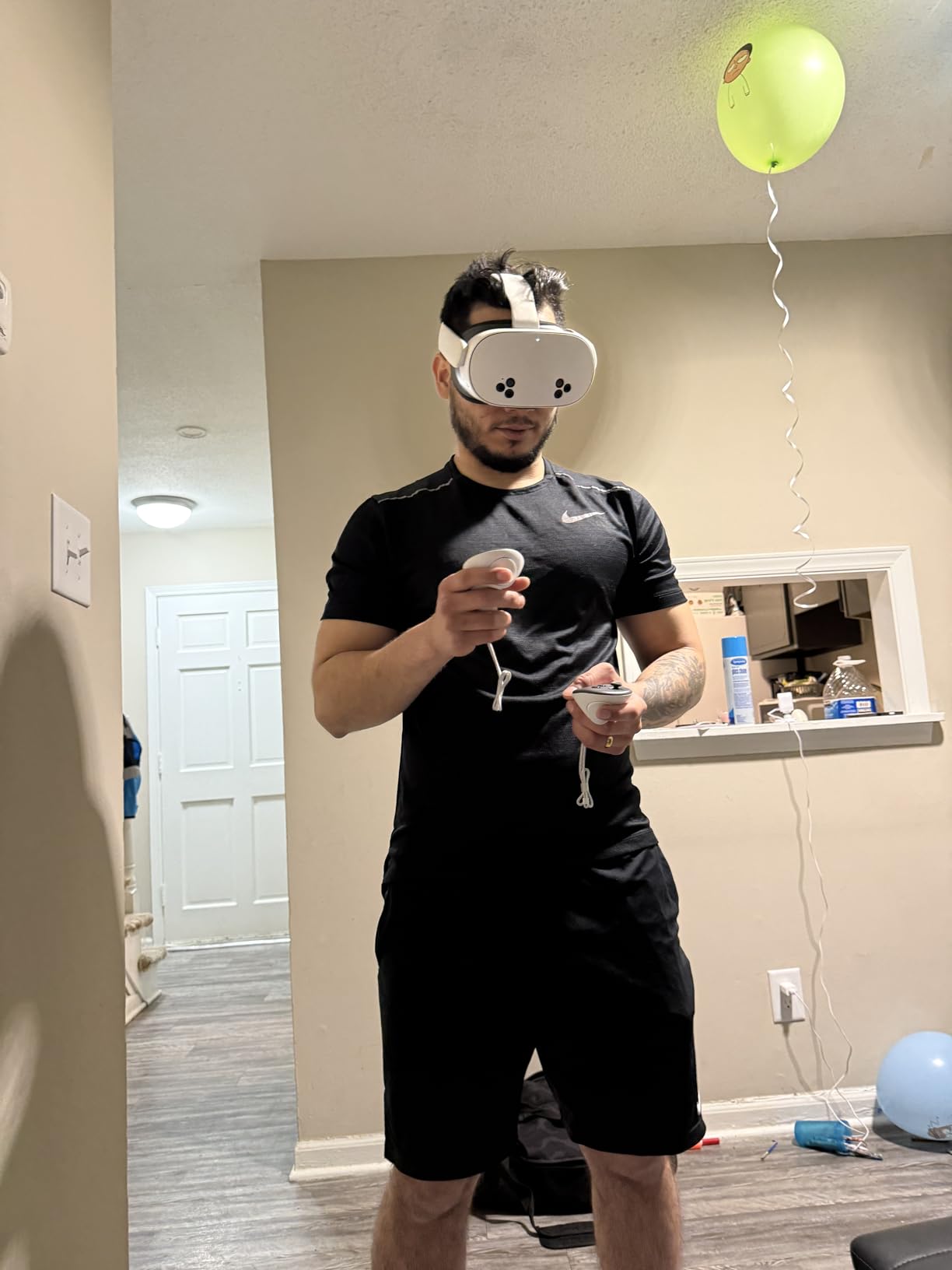 Meta Quest 3S 256GB - Dive into Mixed Reality - Unreal Experiences - All-in-One Headset (Renewed Premium) customer photo 1