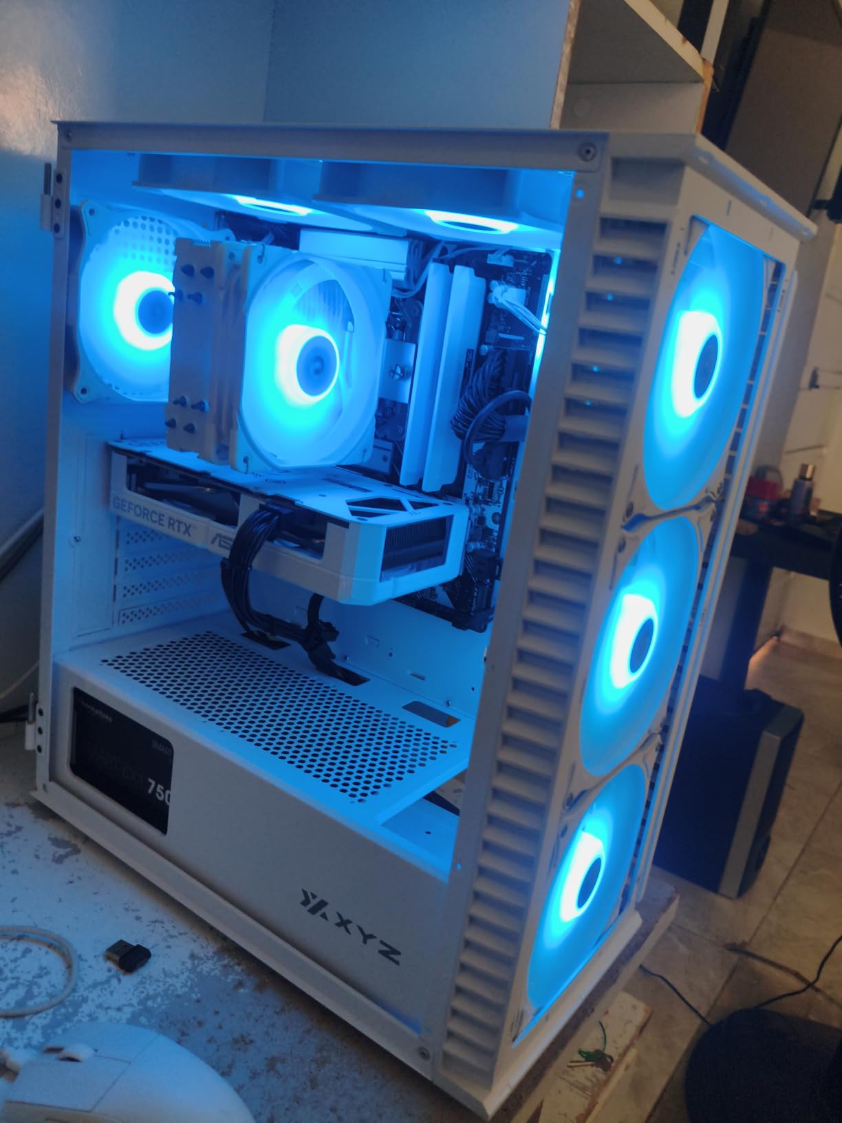 ASUS Dual GeForce RTX 5060 8GB GDDR7 White OC Edition Gaming Graphics Card customer photo 1