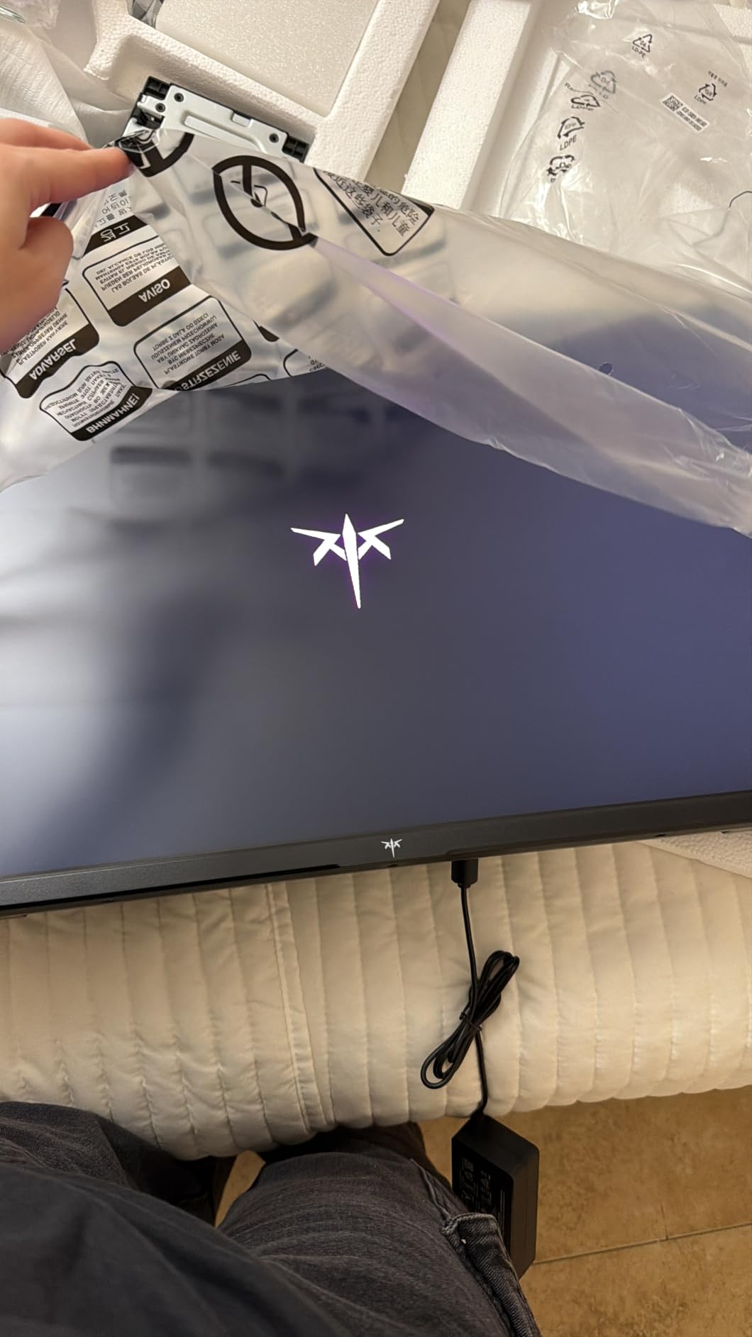 KTC 32 Inch 4K Gaming Monitor, 165Hz UHD (3840x2160P) Fast IPS Screen, 1ms (MPRT), Adaptive Sync, 3000:1 Contrast, 121% sRGB, HDMI 2.1 Display Port 1.4 customer photo 1