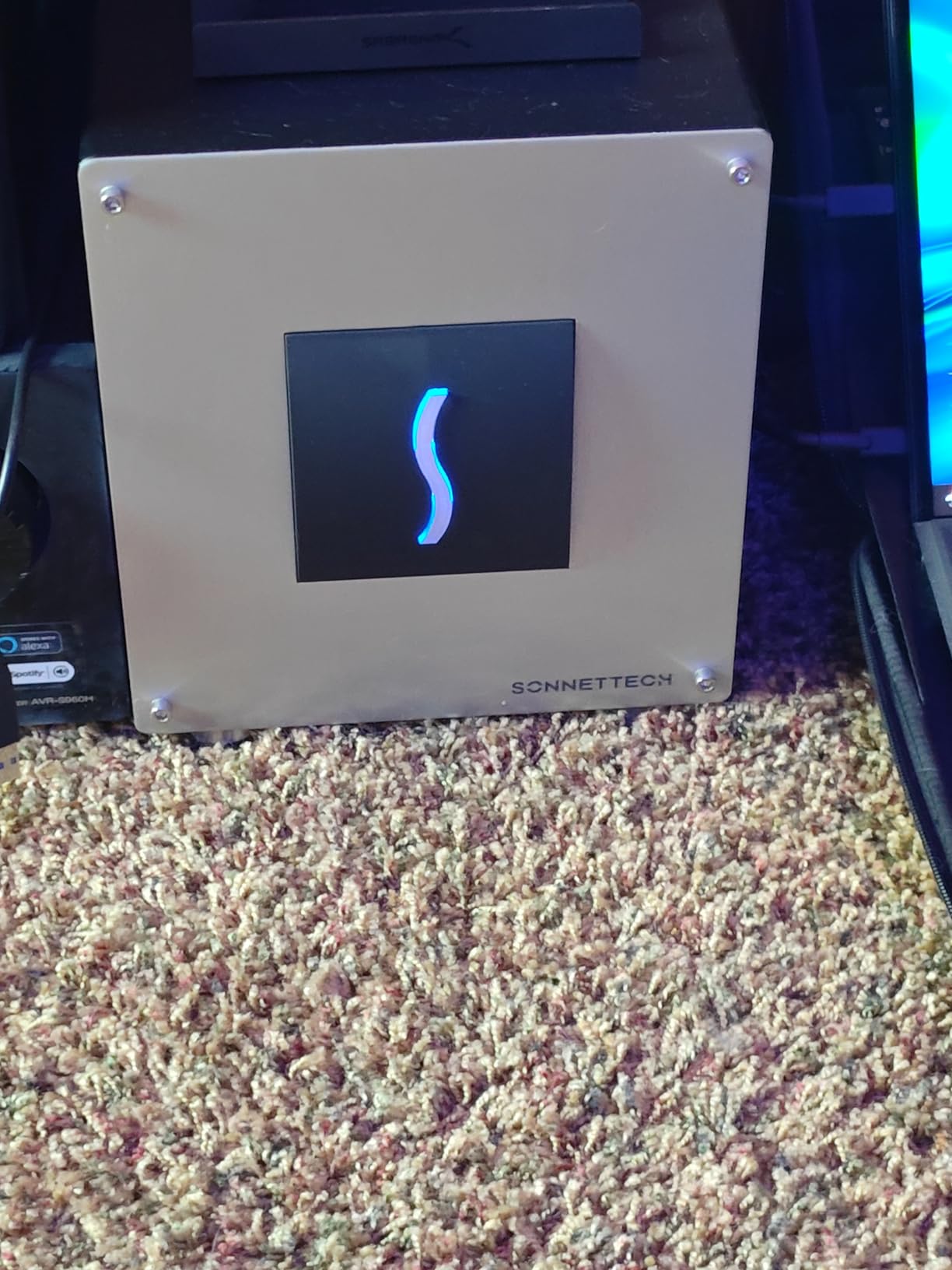 Sonnet Breakaway Box 850 T5 eGPU Enclosure - 80 Gbps Thunderbolt 5 / Thunderbolt 4 / USB4 - External GPU for Windows - 850W Power - Triple-Wide Graphics Cards - 5GbE Port customer photo 2