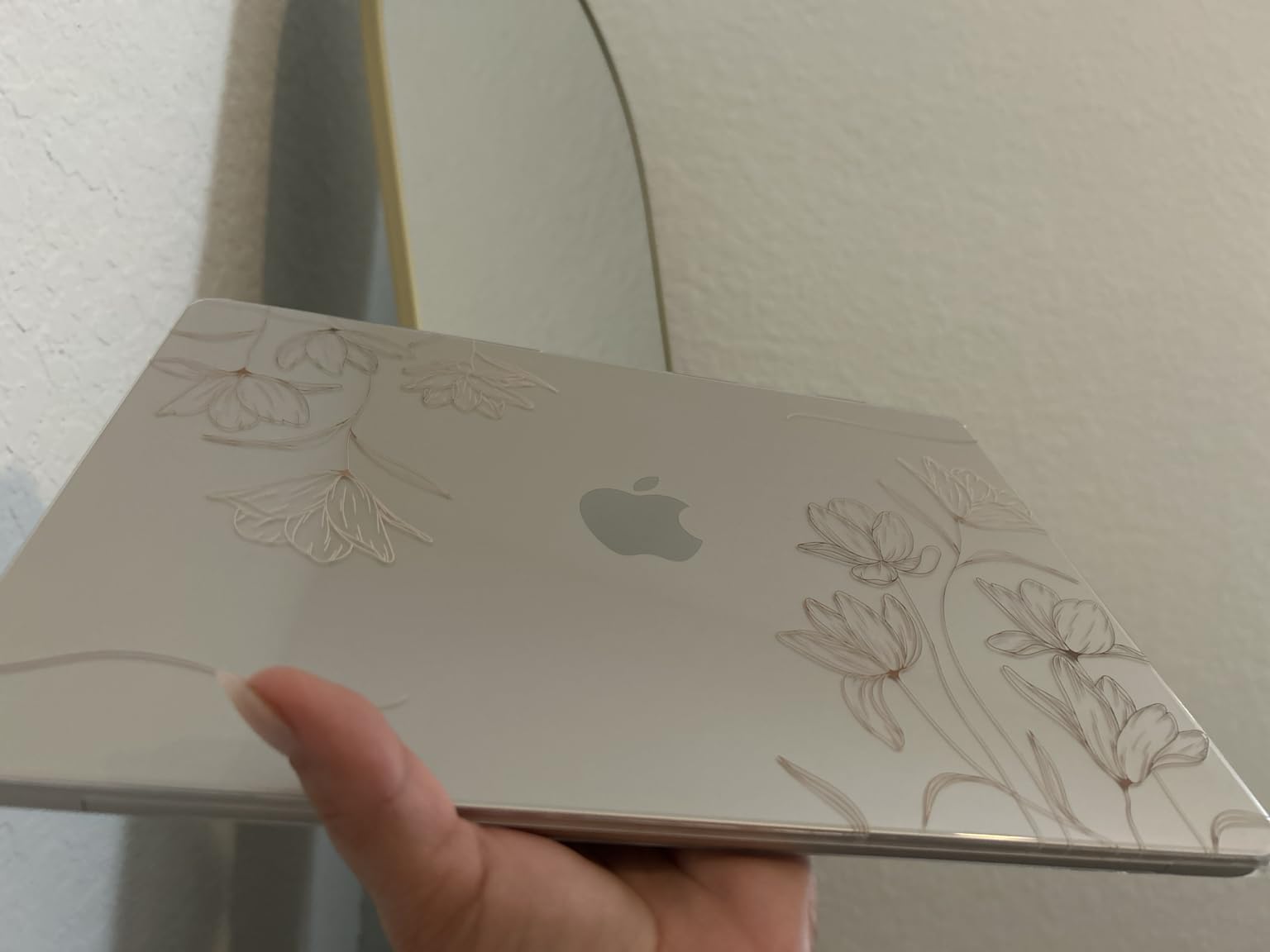 Apple 2026 MacBook Air 13-inch Laptop with M5 chip: Built for AI, 13.6-inch Liquid Retina Display, 16GB Unified Memory, 512GB SSD, 12MP Center Stage Camera, Touch ID, Wi-Fi 7; Starlight customer photo 1