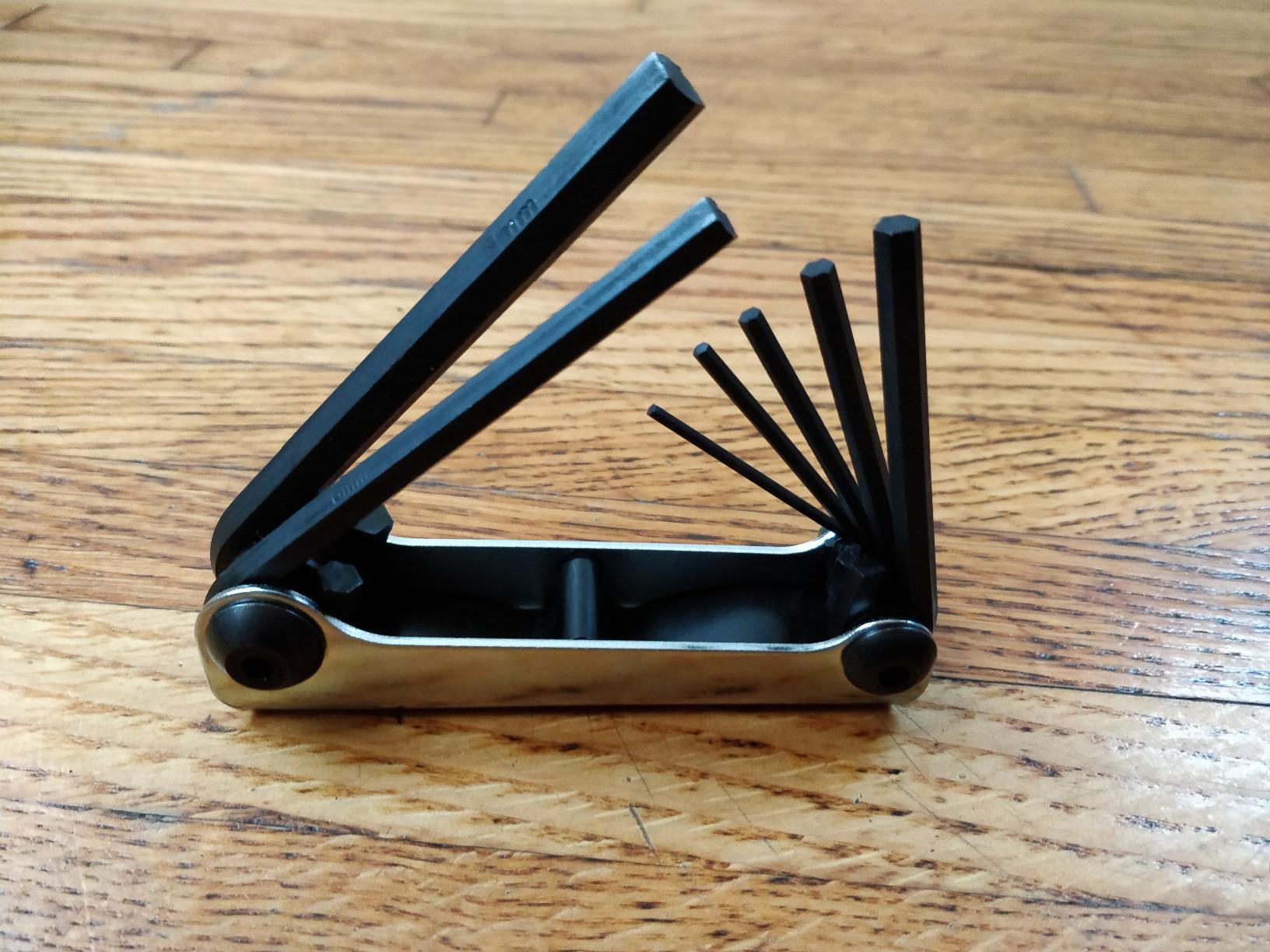 EKLIND 21172 Classic Steel Handle Fold-up Hex Key allen wrench - 7pc set Metric MM sizes 2-8 customer photo 2