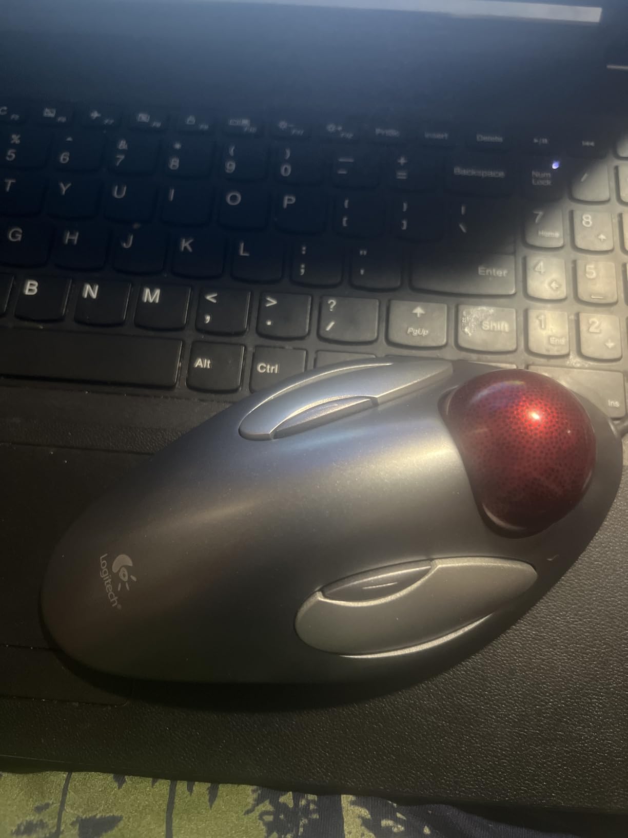 Logitech Trackman Marble Trackball Mouse – Wired USB Ergonomic Mouse for Computers, with 4 Programmable Buttons, Dark Gray customer photo 1