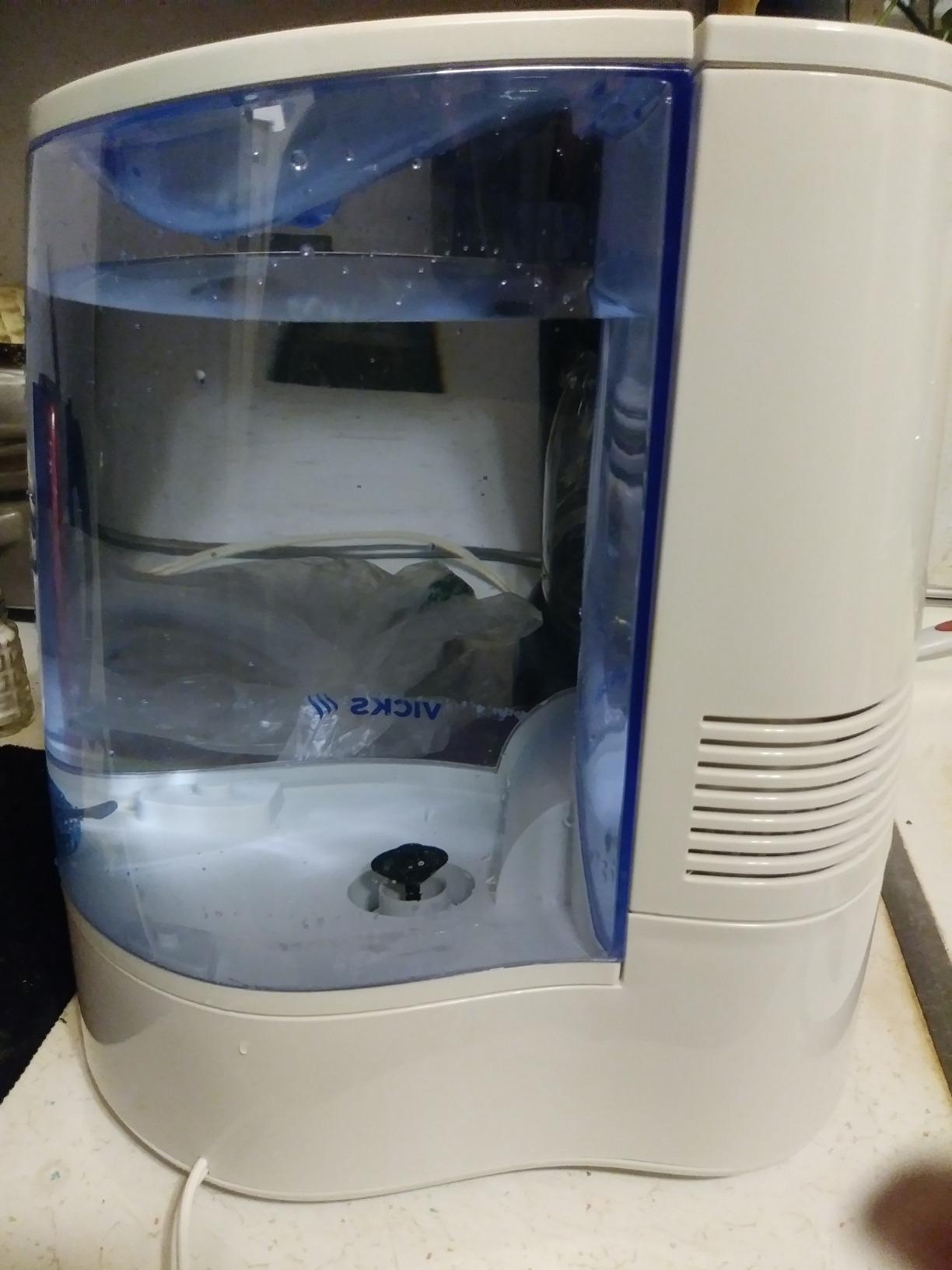 Vicks Warm Mist Humidifier for Medium to Large Rooms, 1 Gal Tank customer photo 1