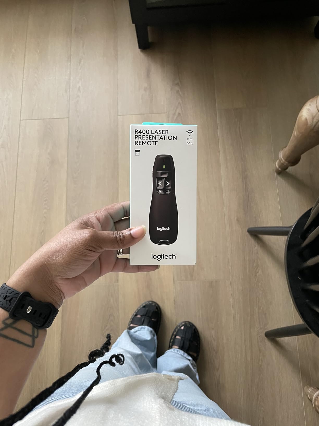 Logitech Wireless Presenter R400 USB A PowerPoint Clicker with Laser customer photo 2